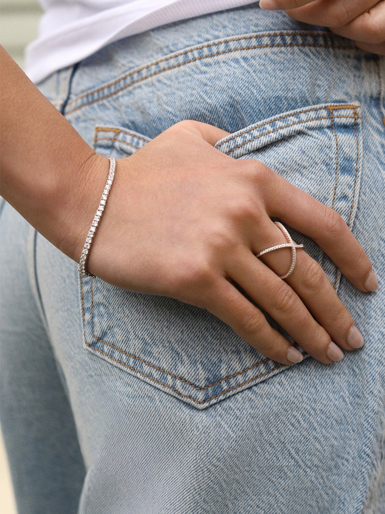 Vianne Round Prong Tennis Bracelet