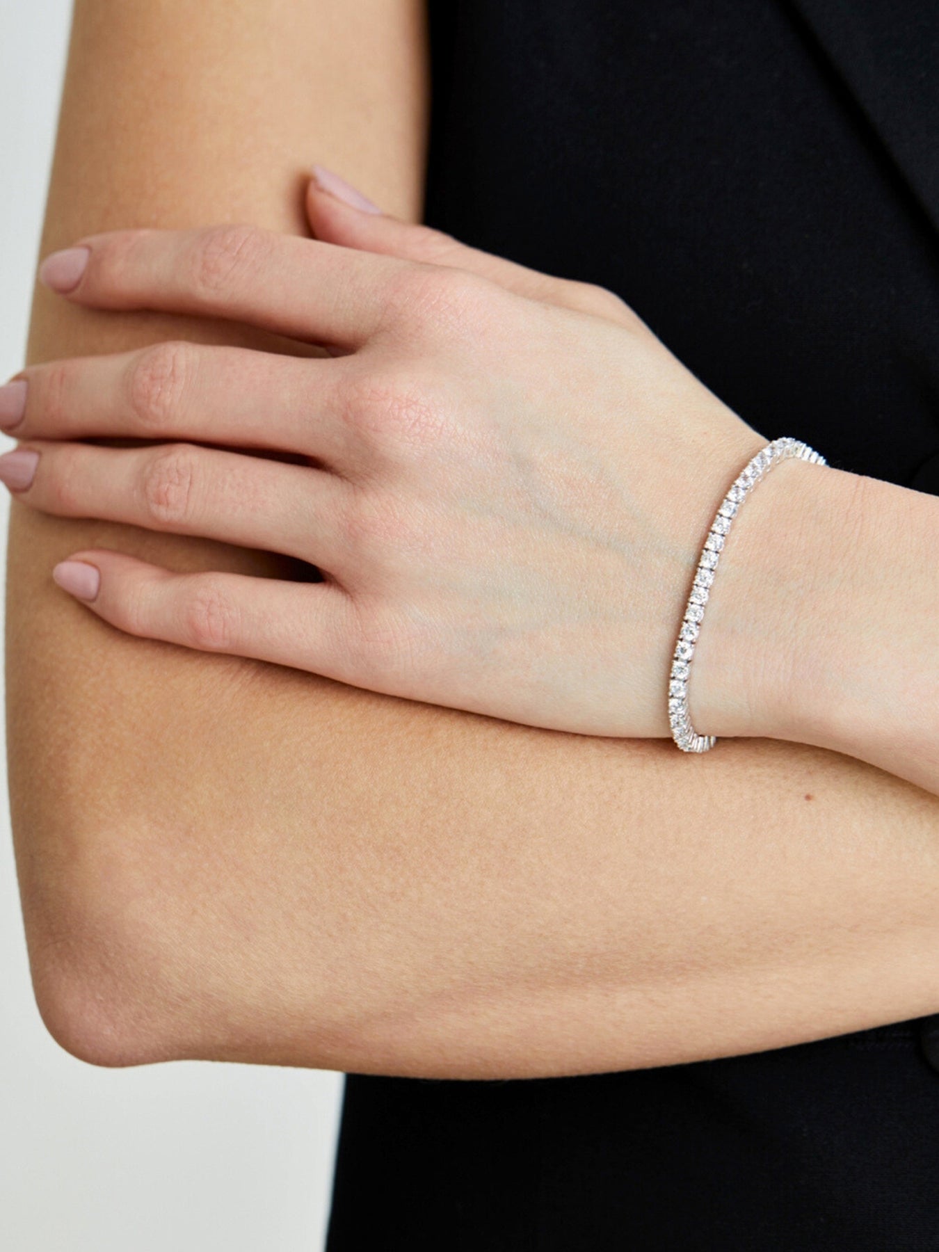 Vianne Round Prong Tennis Bracelet
