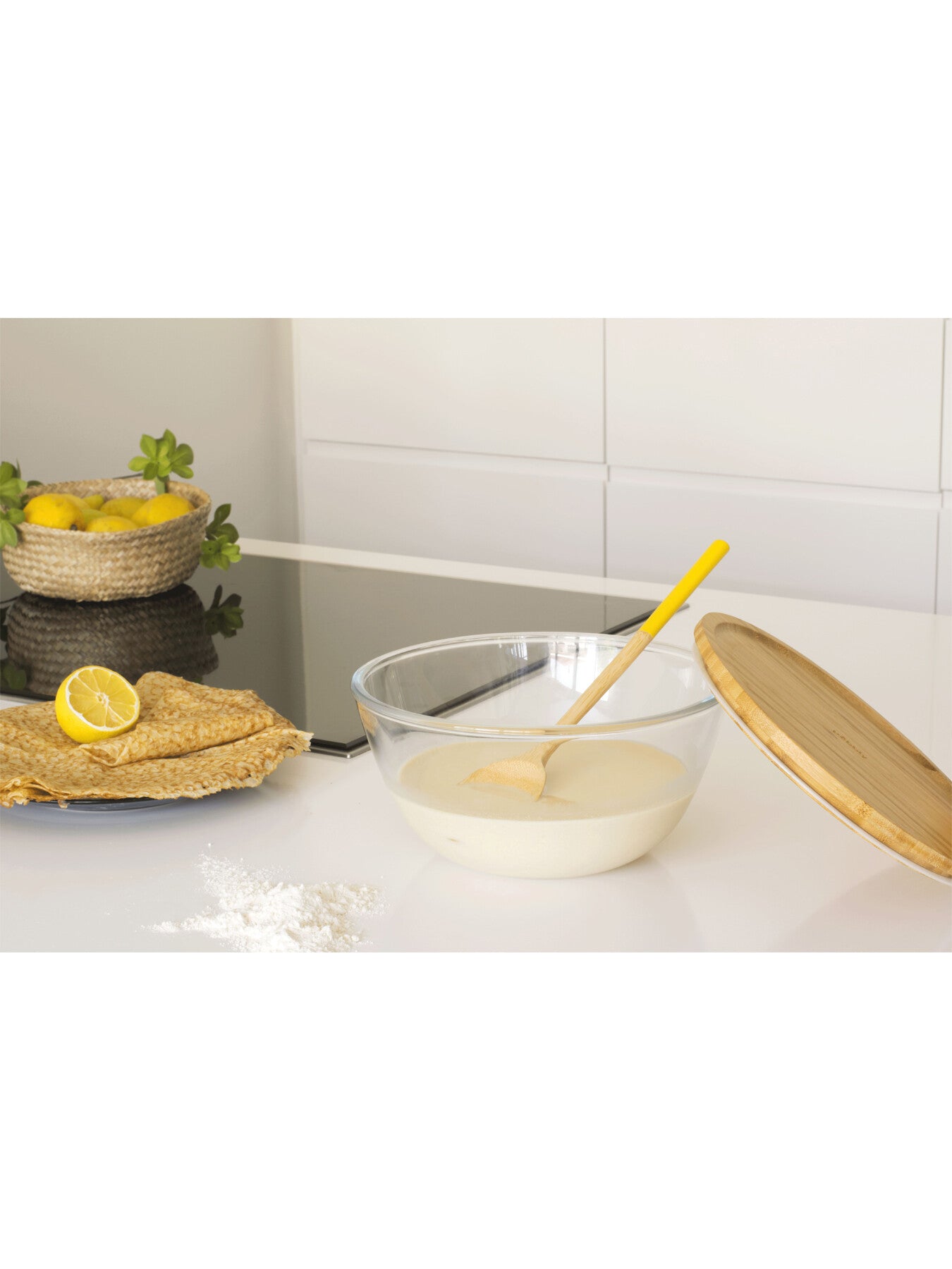 Glass Mixing Bowl with Bamboo Lid 2.6L