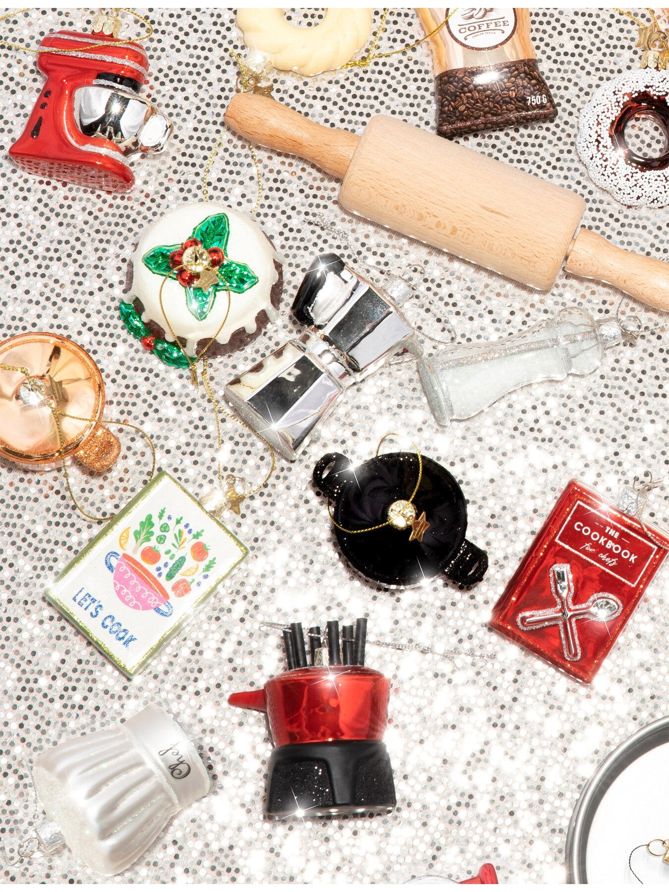 Christmas Pudding Glass Hanging Decoration 6cm