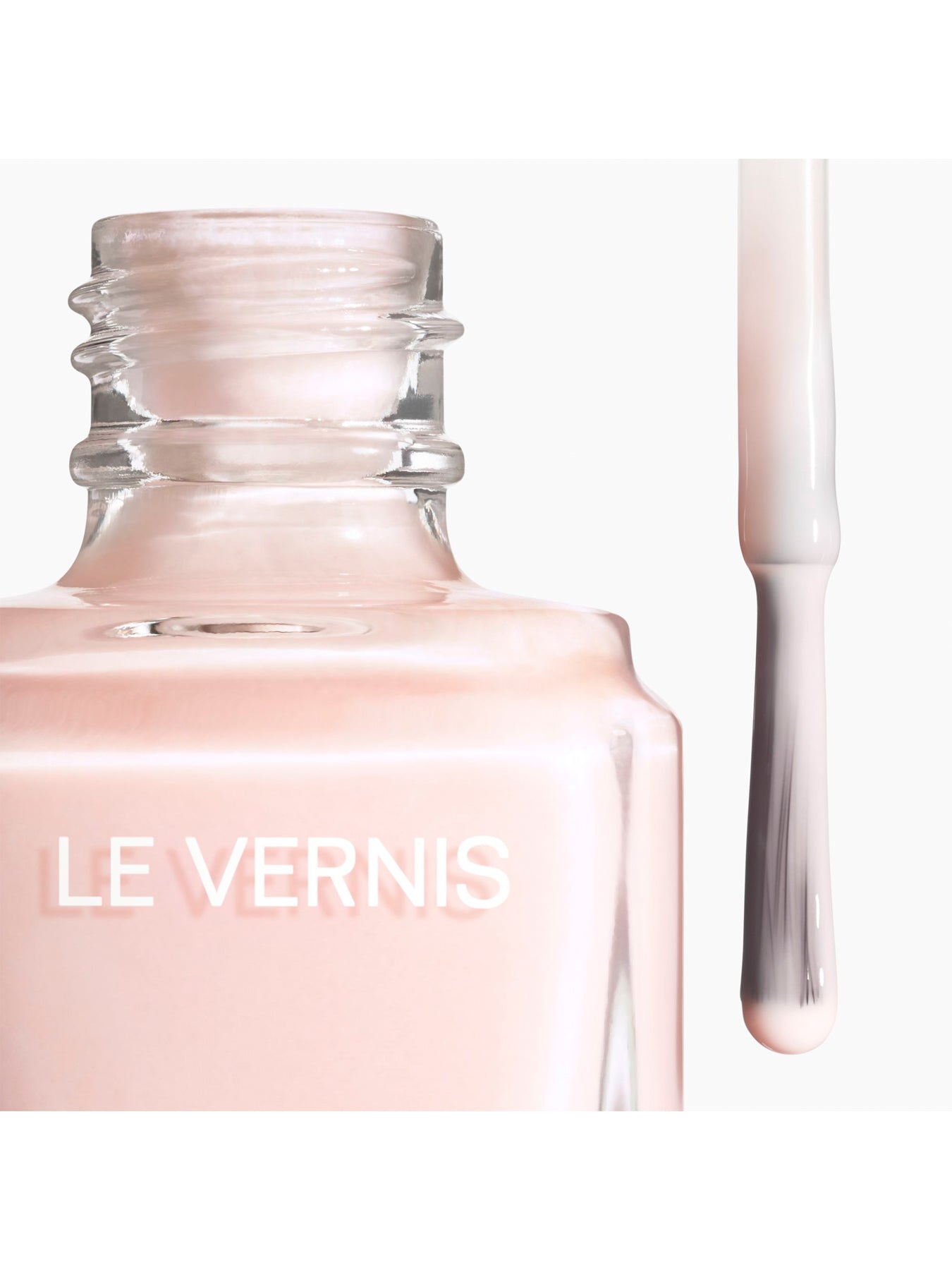 Le Vernis Nail Polish