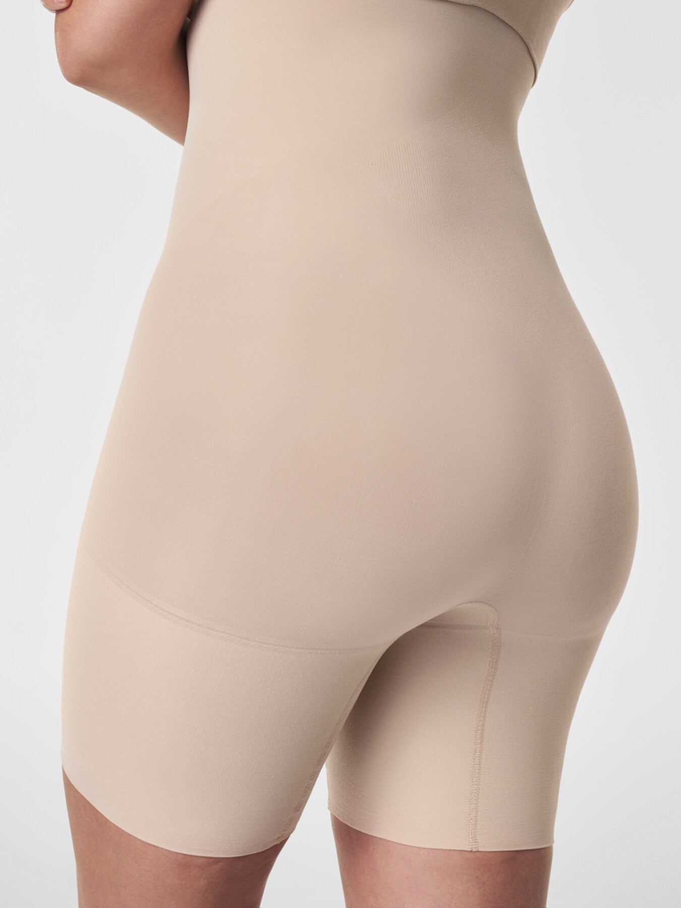 Everyday Shaping High Waisted Short