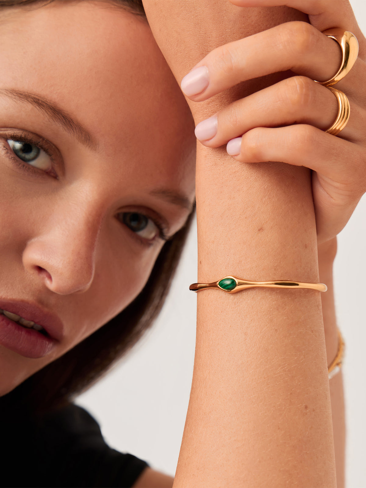 Organic Shape Green Malachite Cuff