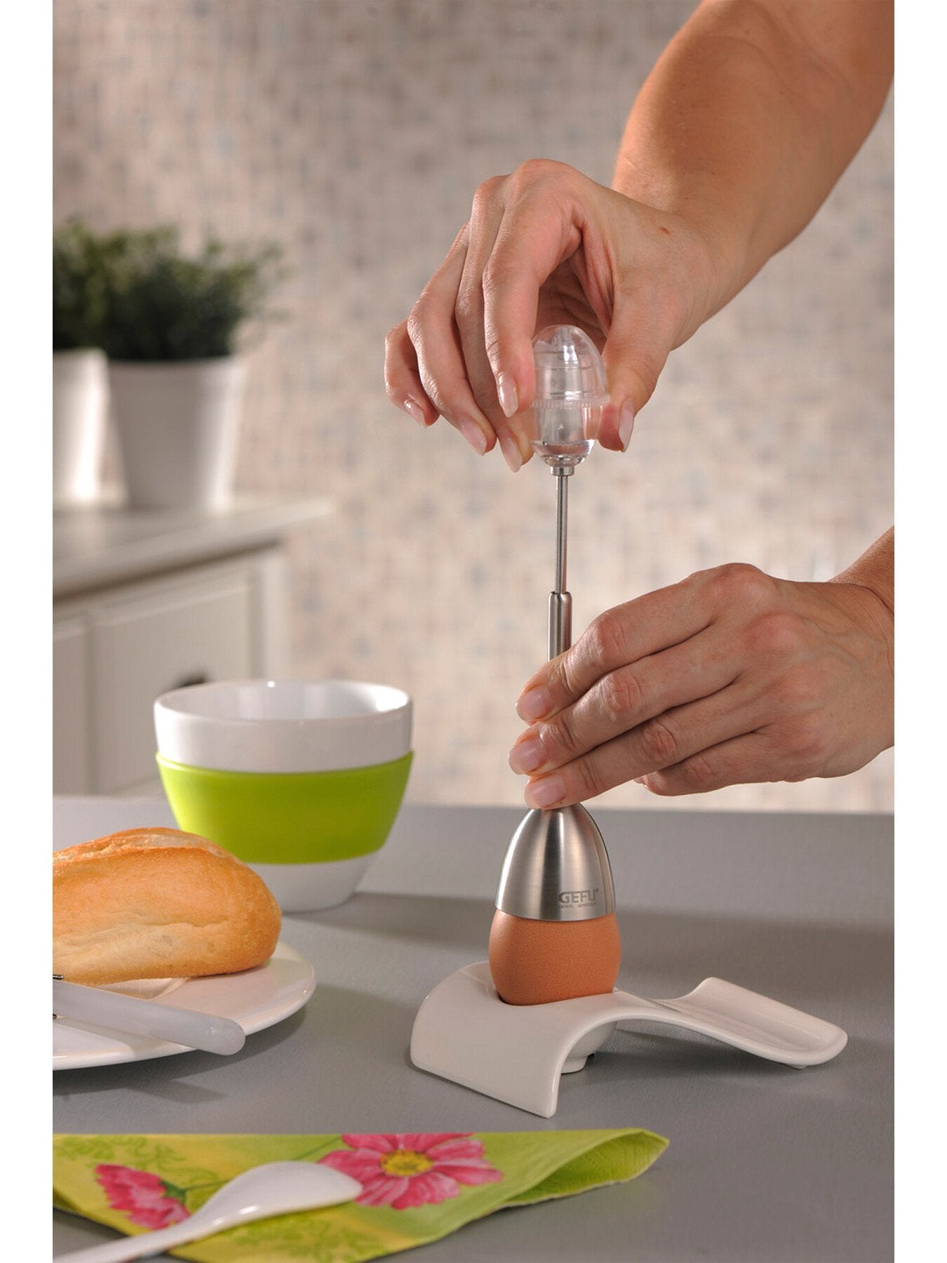 OVO Egg Cracker with Salt Shaker