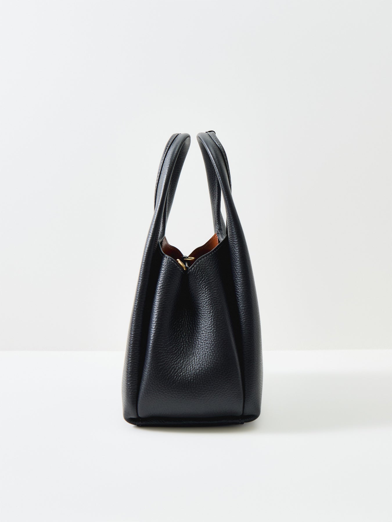 Lana 23 Leather Shoulder Bag Black