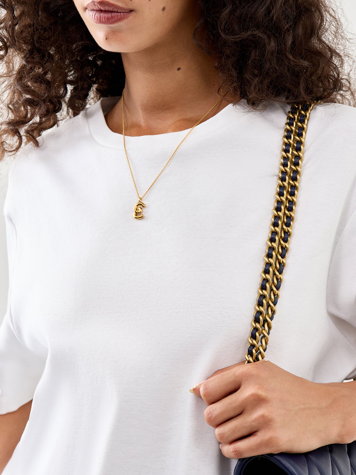 Curly Molten Initial E Pendant Necklace