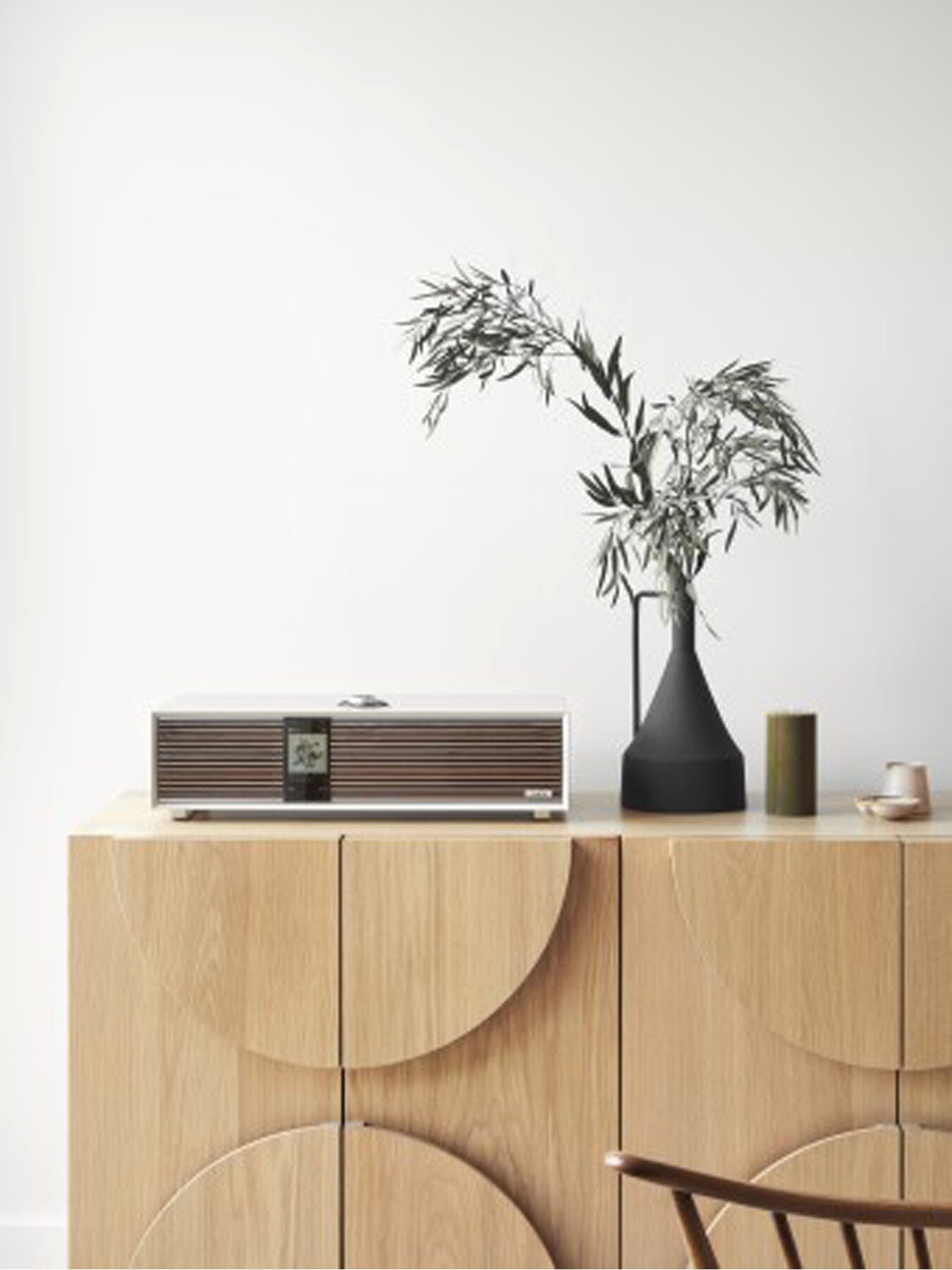 R410 Integrated music system Fused Walnut