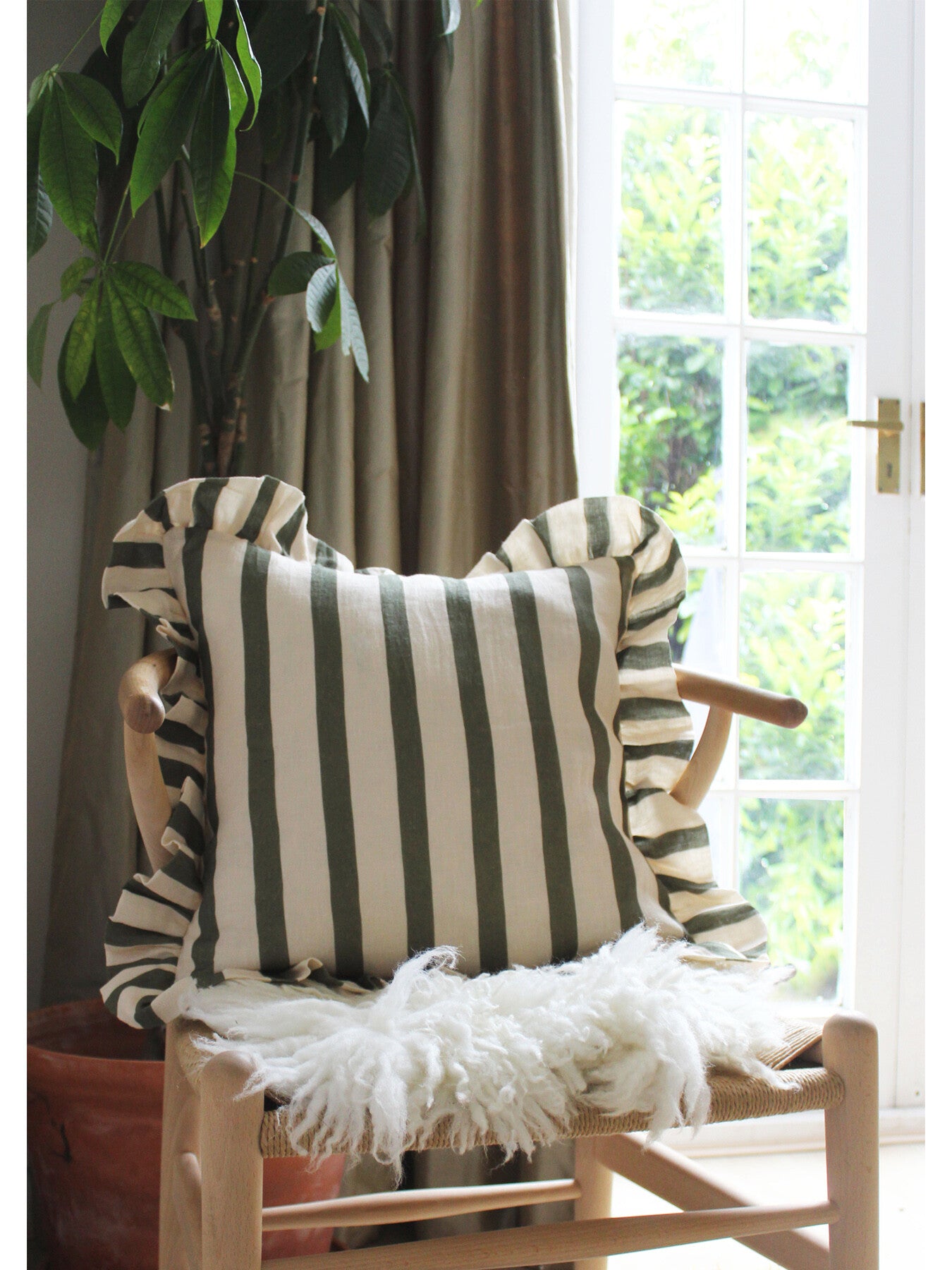 Thick Stripe Frilled FILLED Cushion