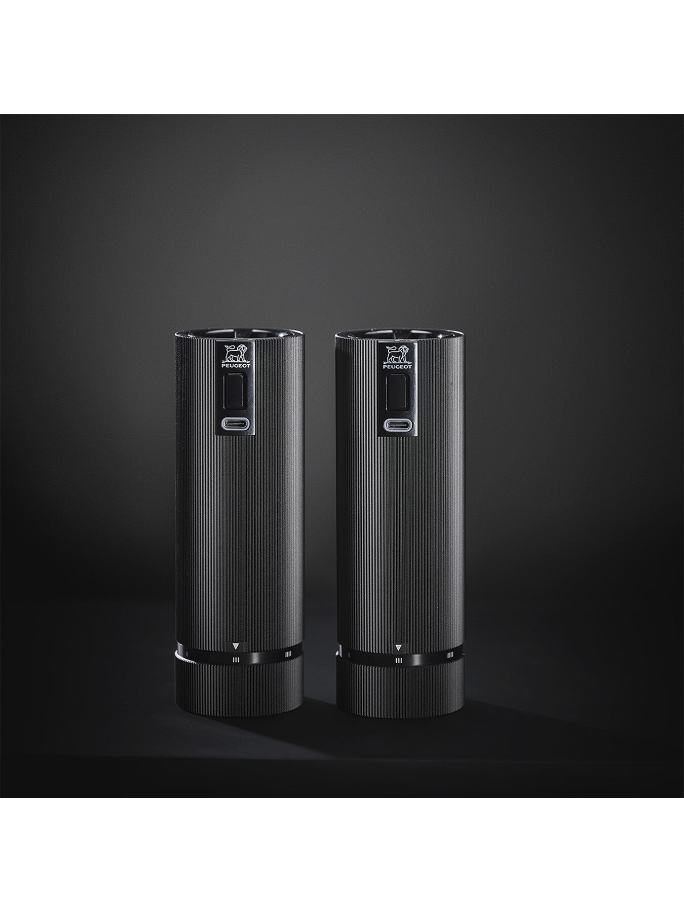 Line Electric Duo Night Salt Pepper Mill Set