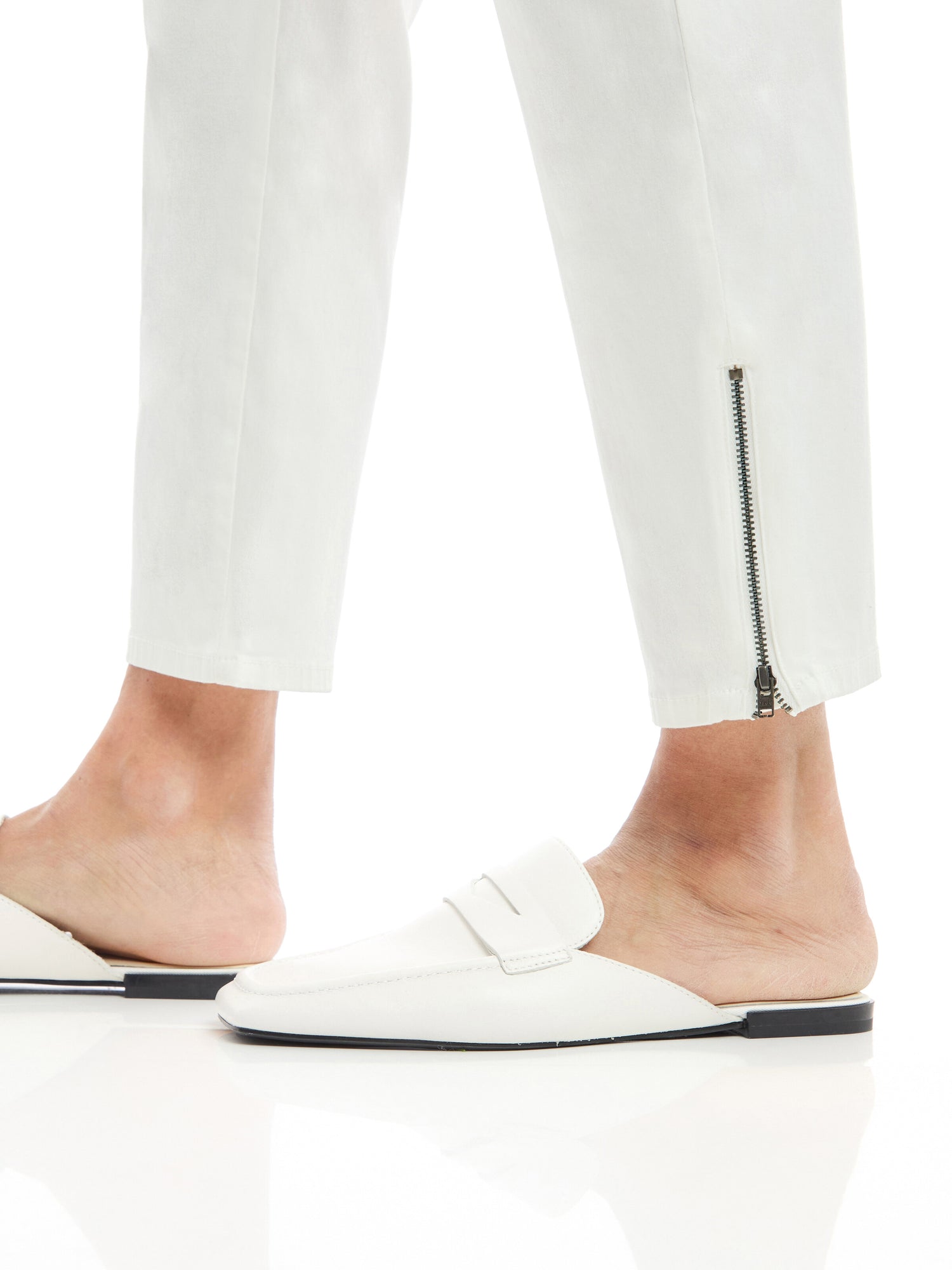 MaPadme Solid Chino Trousers