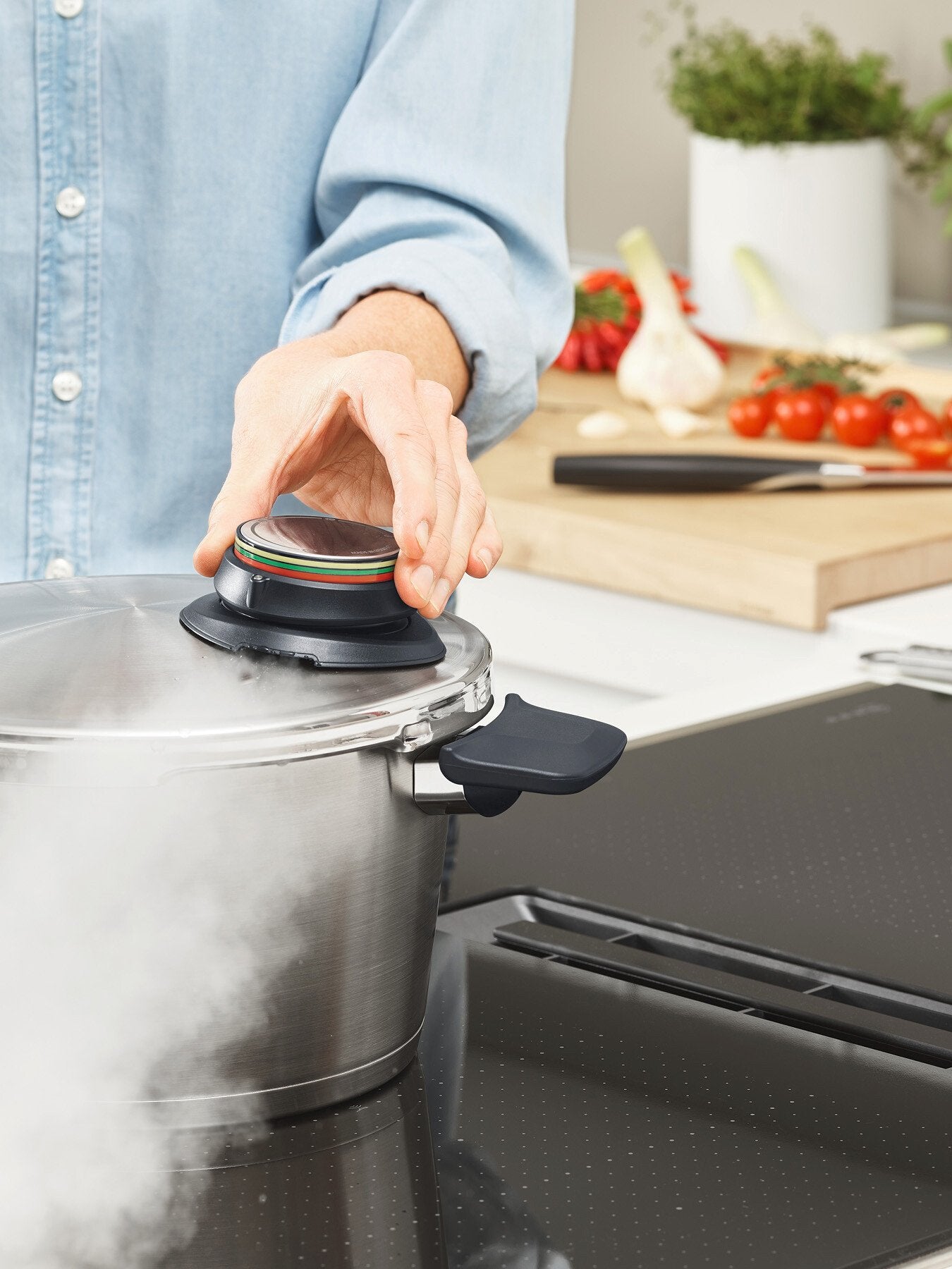 Vitavit Premium Pressure Cooker with Perforated Insert 26cm