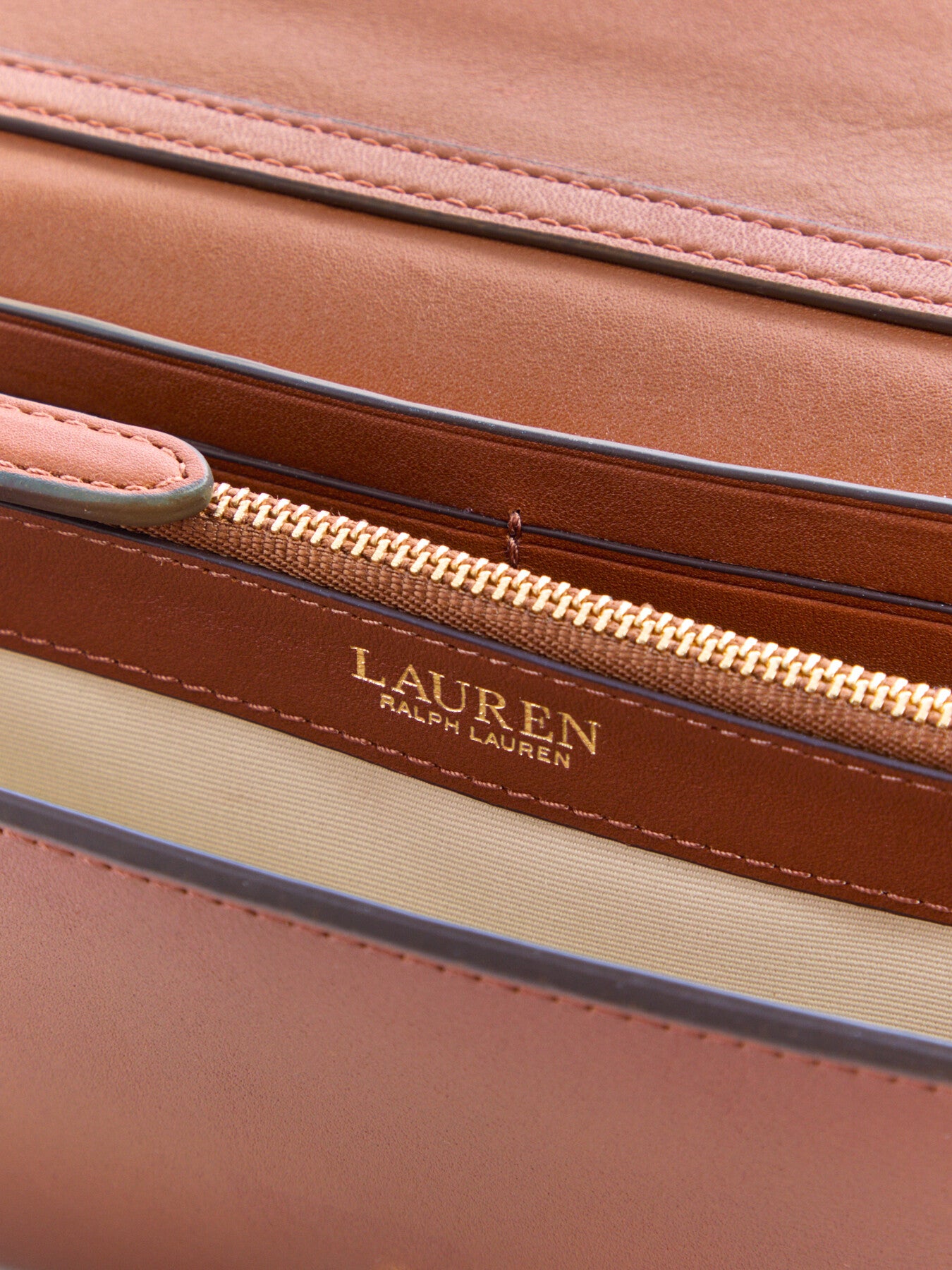 Adair 20 Crossbody Medium