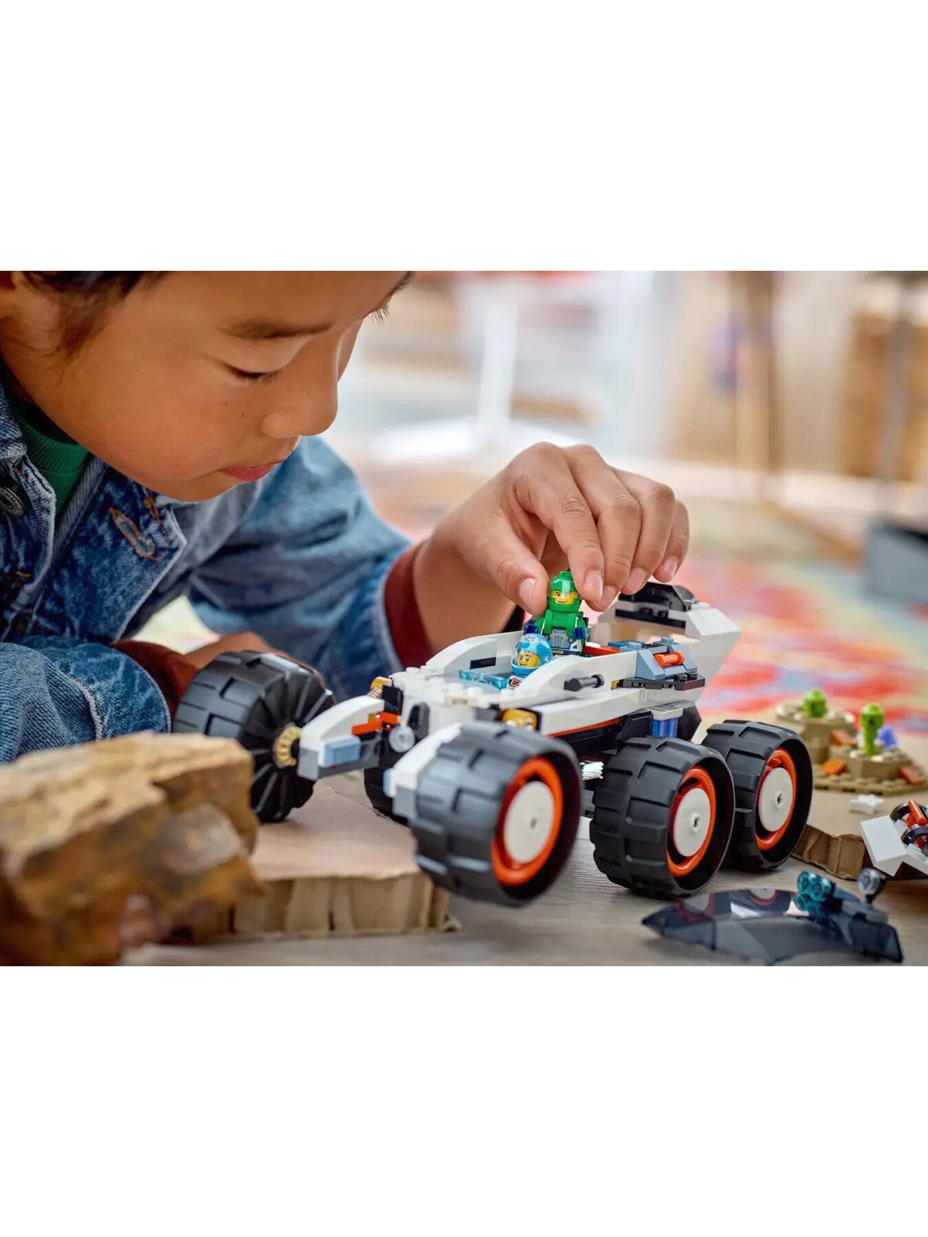 Space Explorer Rover and Alien Life 60431