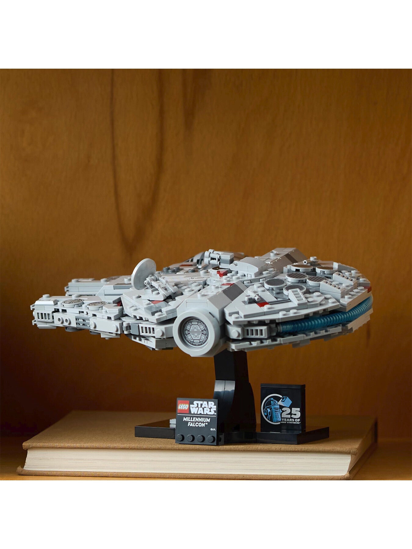 LEGO Star Wars Millennium Falcon 75375