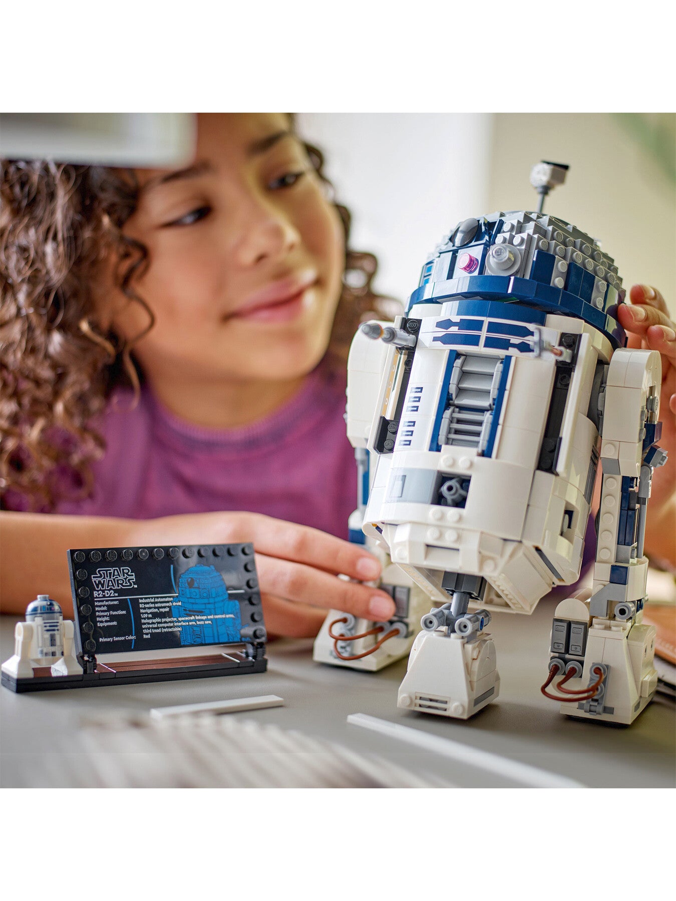 LEGO Star Wars R2-D2 Action Figure Building 75397