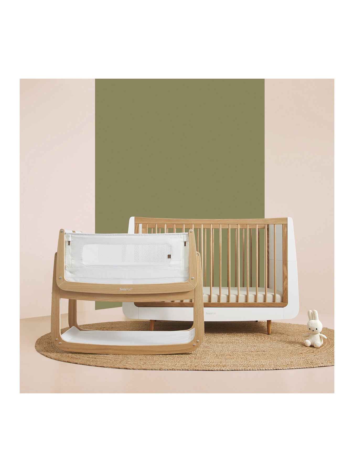 SnuzPod4 Bedside Crib The Natural Edit - Oak