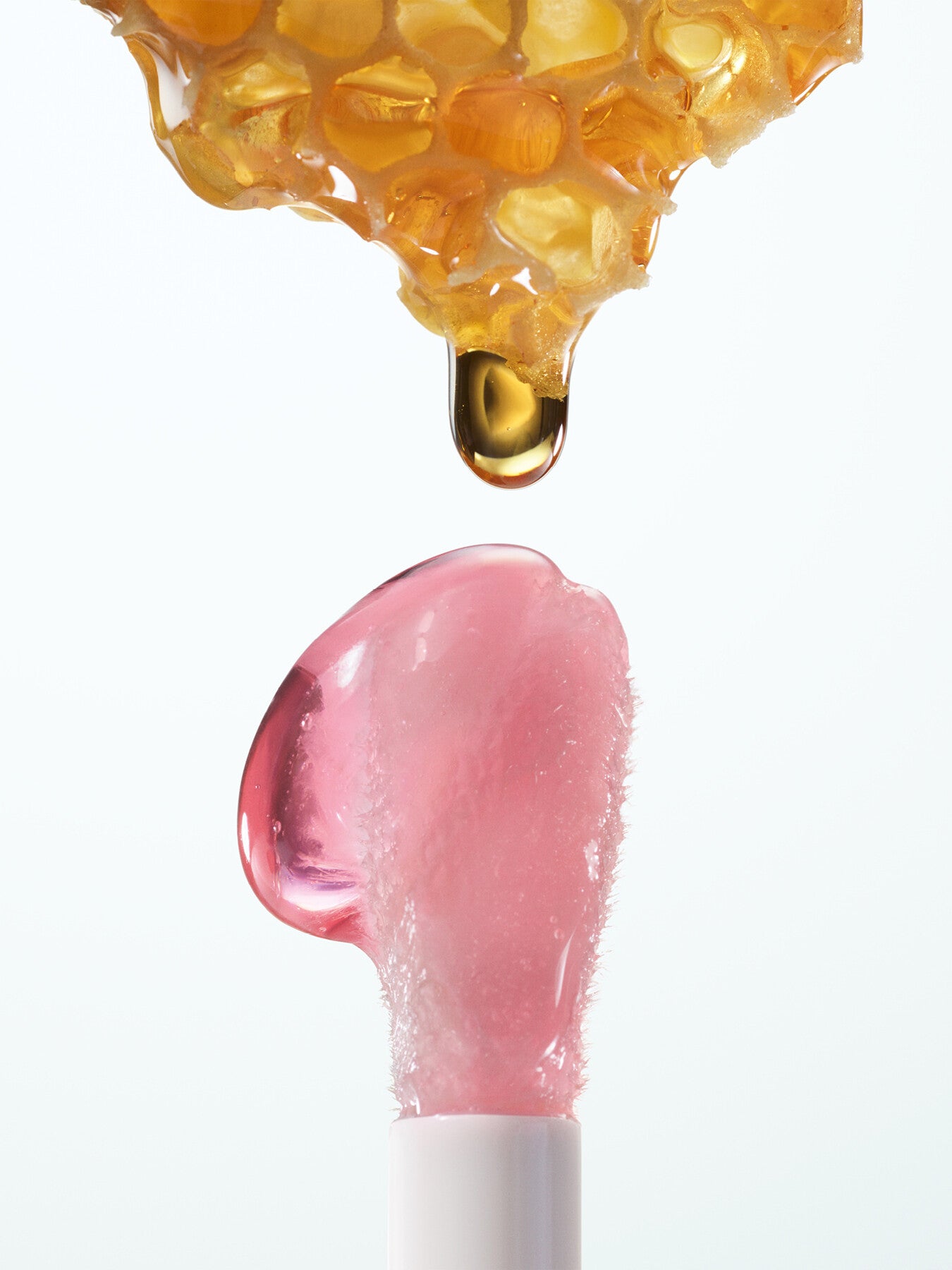 KissKiss Bee Glow Oil 92%  Natural-Origin Honey Tint Oil