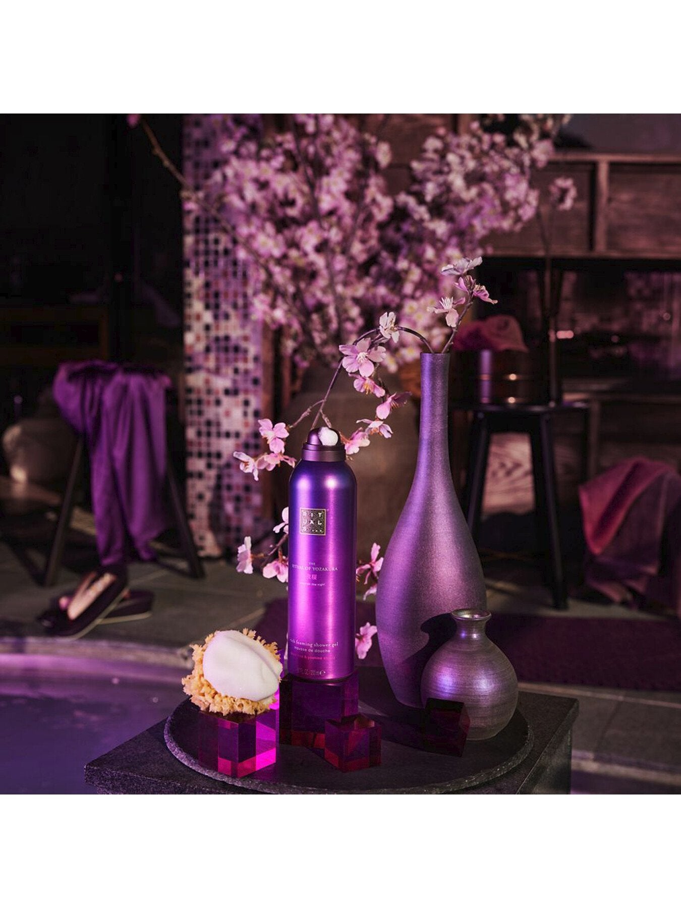 The Ritual of Yozakura Foaming Shower Gel 200ml