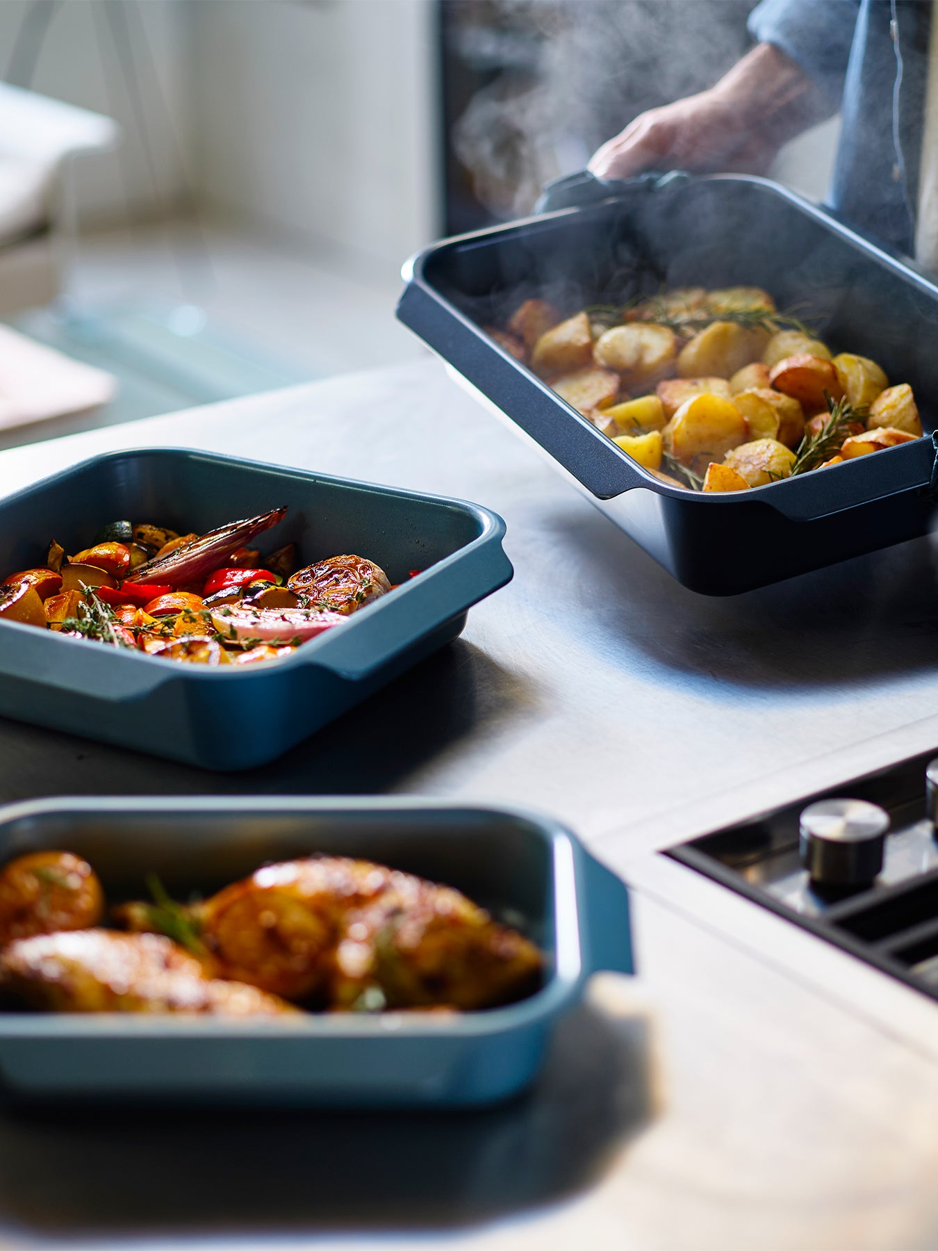 Nest Oven Tray Medium Blue
