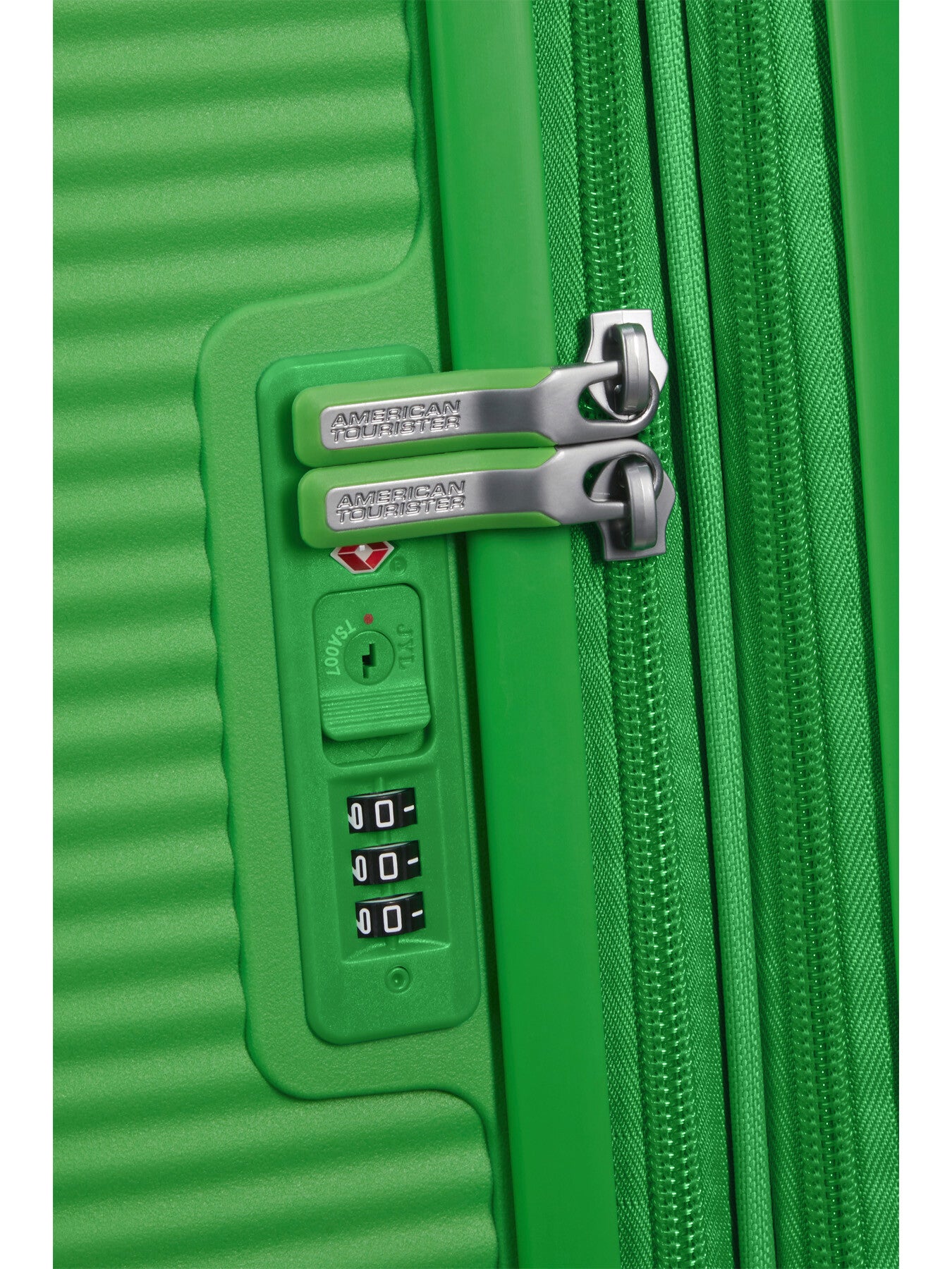 Soundbox Spinner Suitcase Exp Grass Green 55 cm