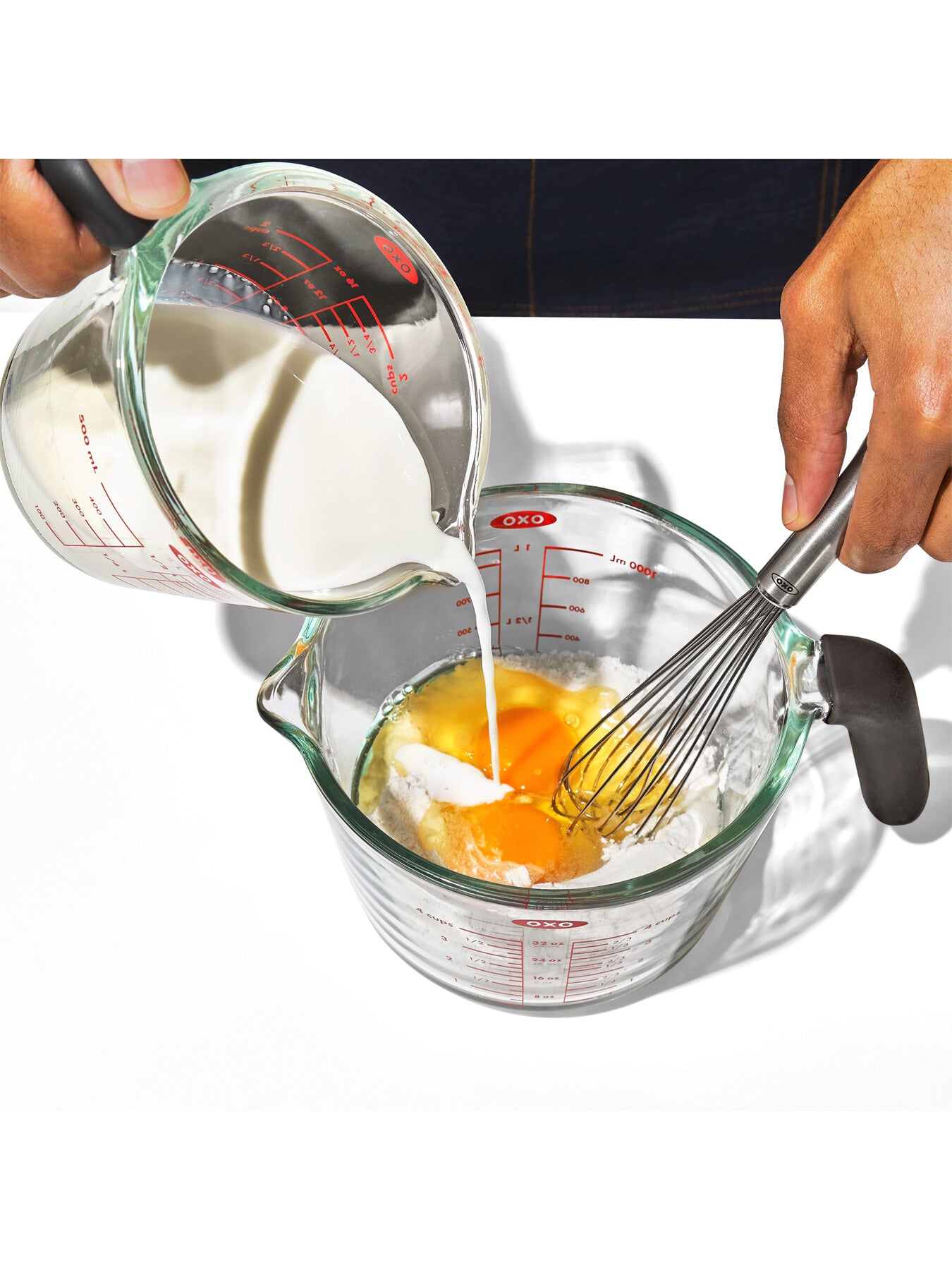 Glass 2 Cup Measuring Jug with Lid