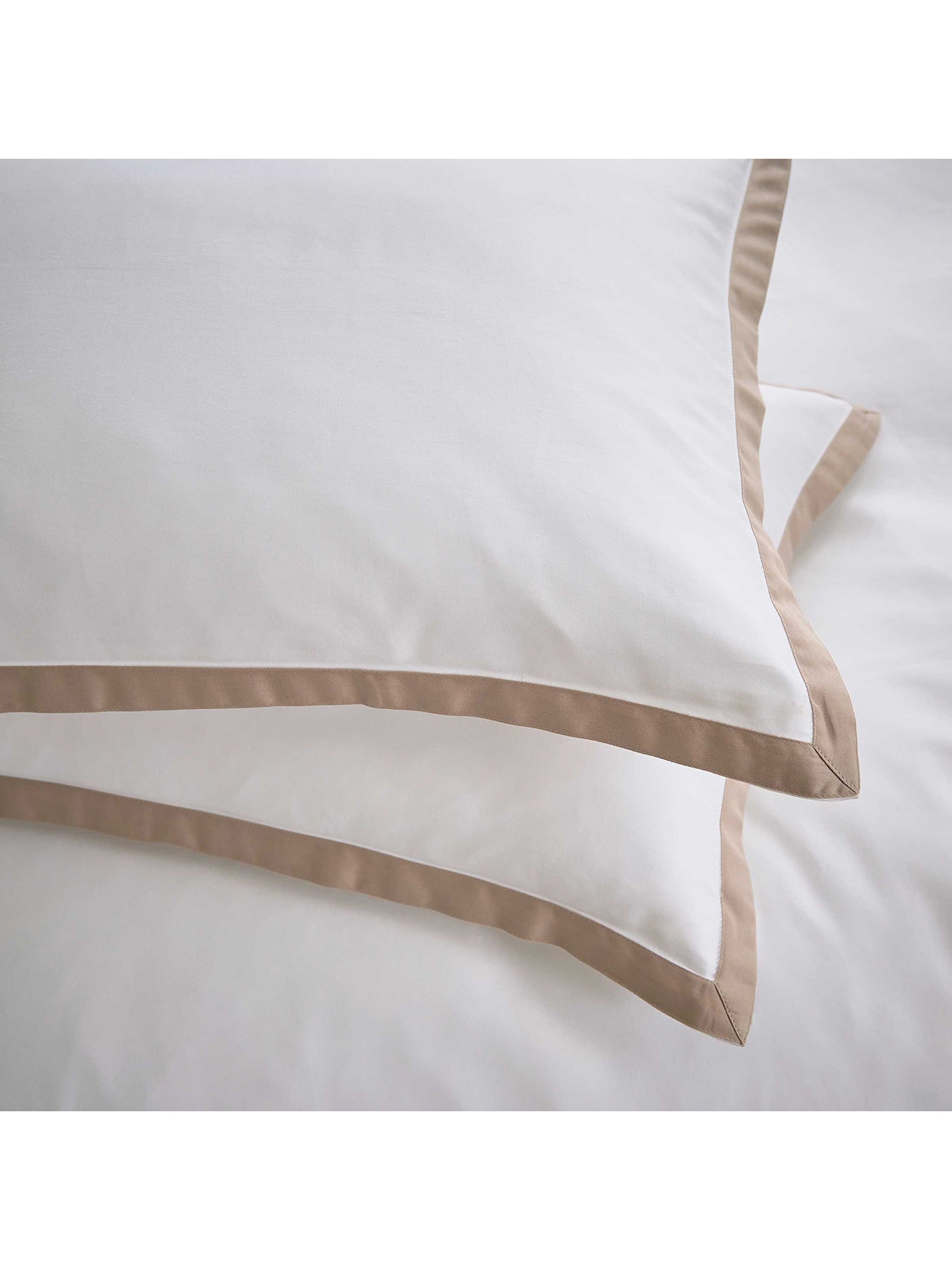 Olenna Bedding Cover Set White