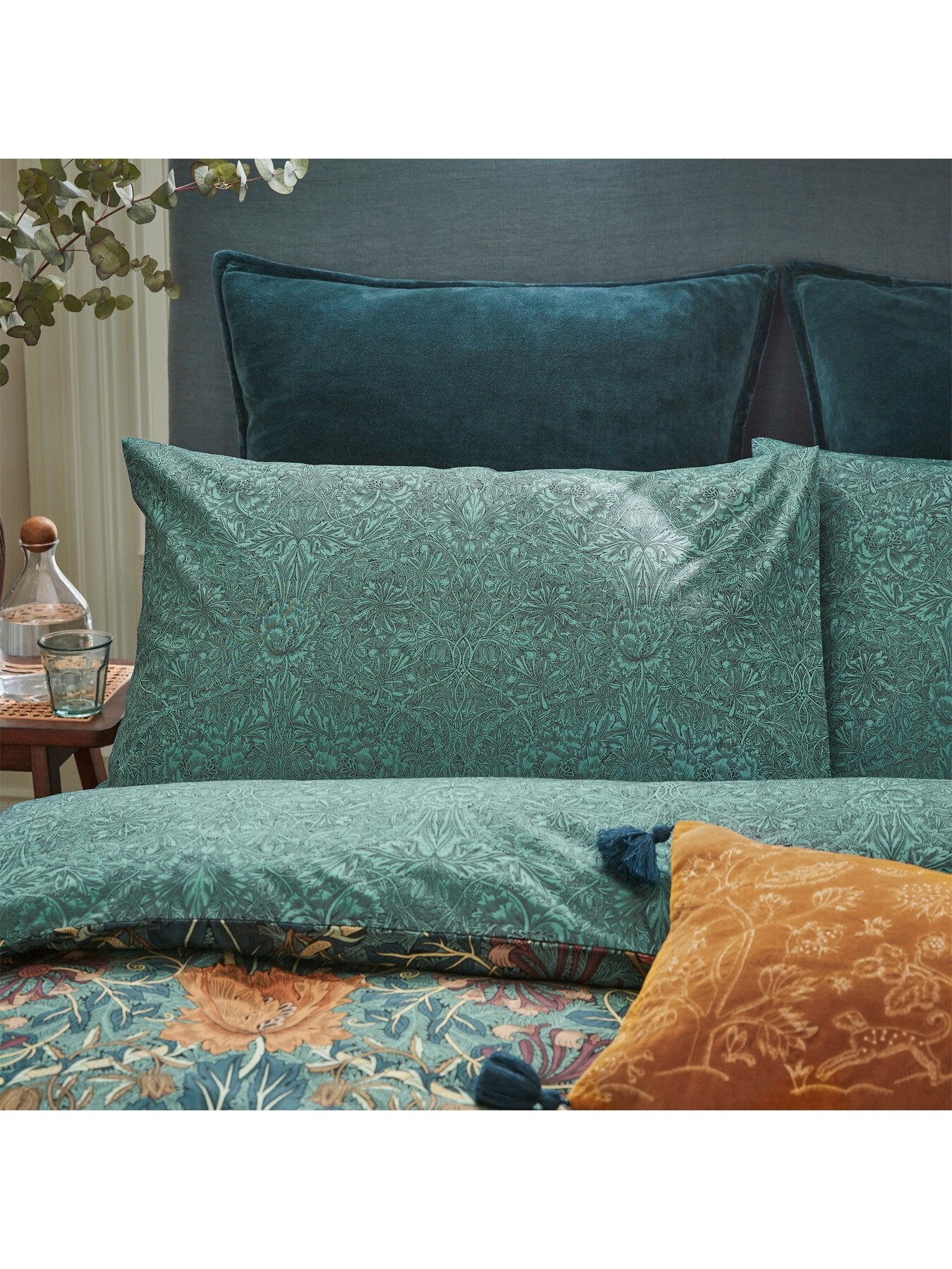 Honeysuckle Tulip Pillowcase Pair