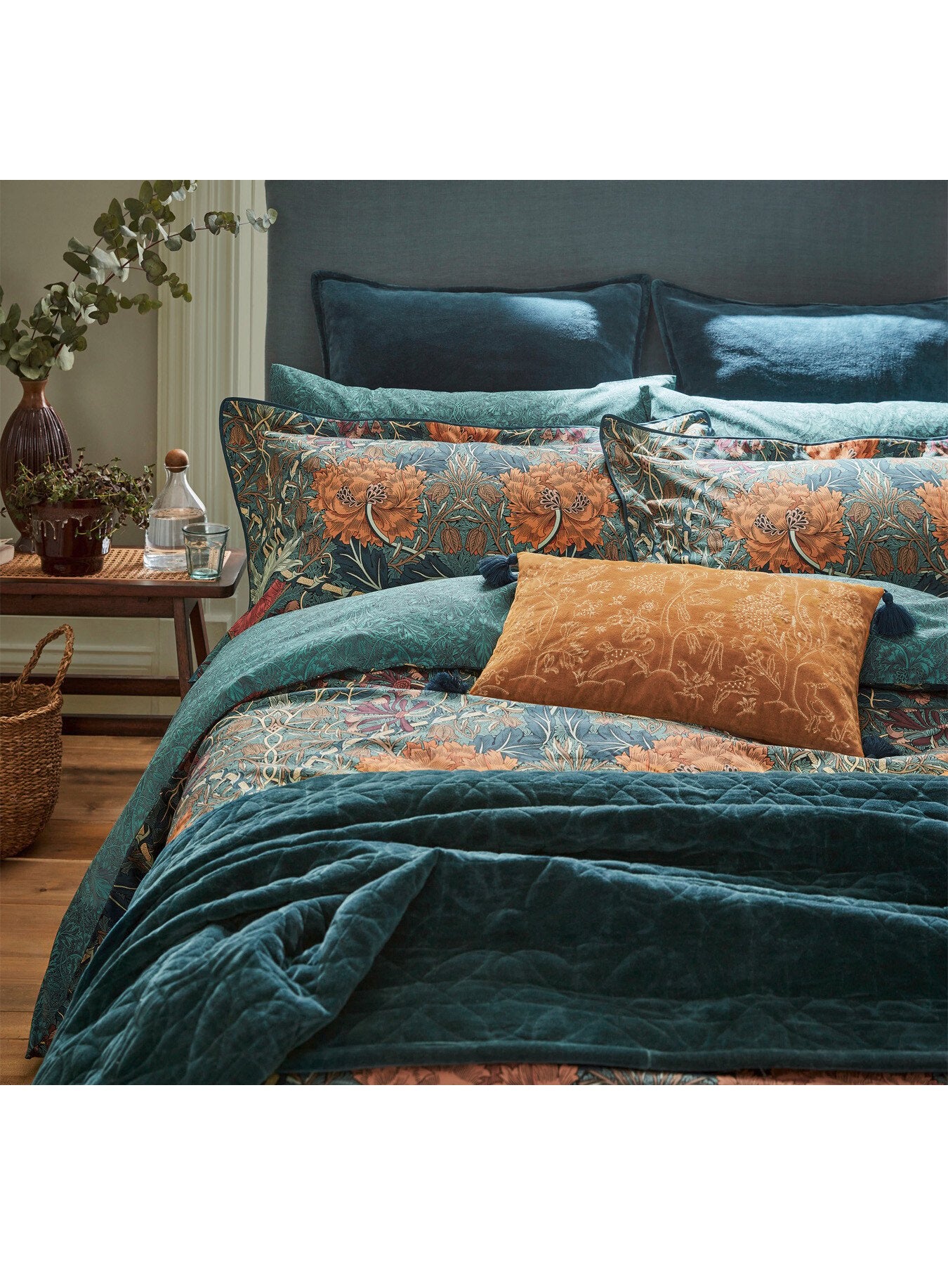 Honeysuckle Tulip Pillowcase Pair