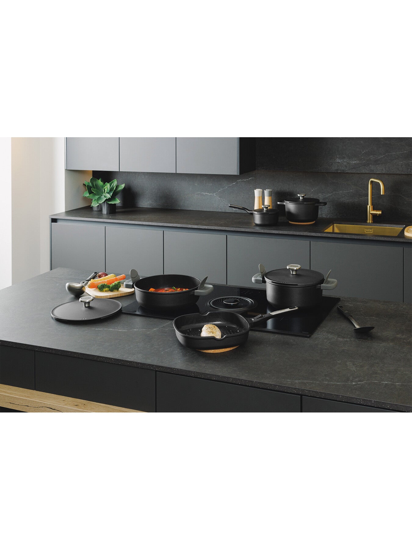 LEO Phantom Recycled Cast Aluminium Casserole 2.6L