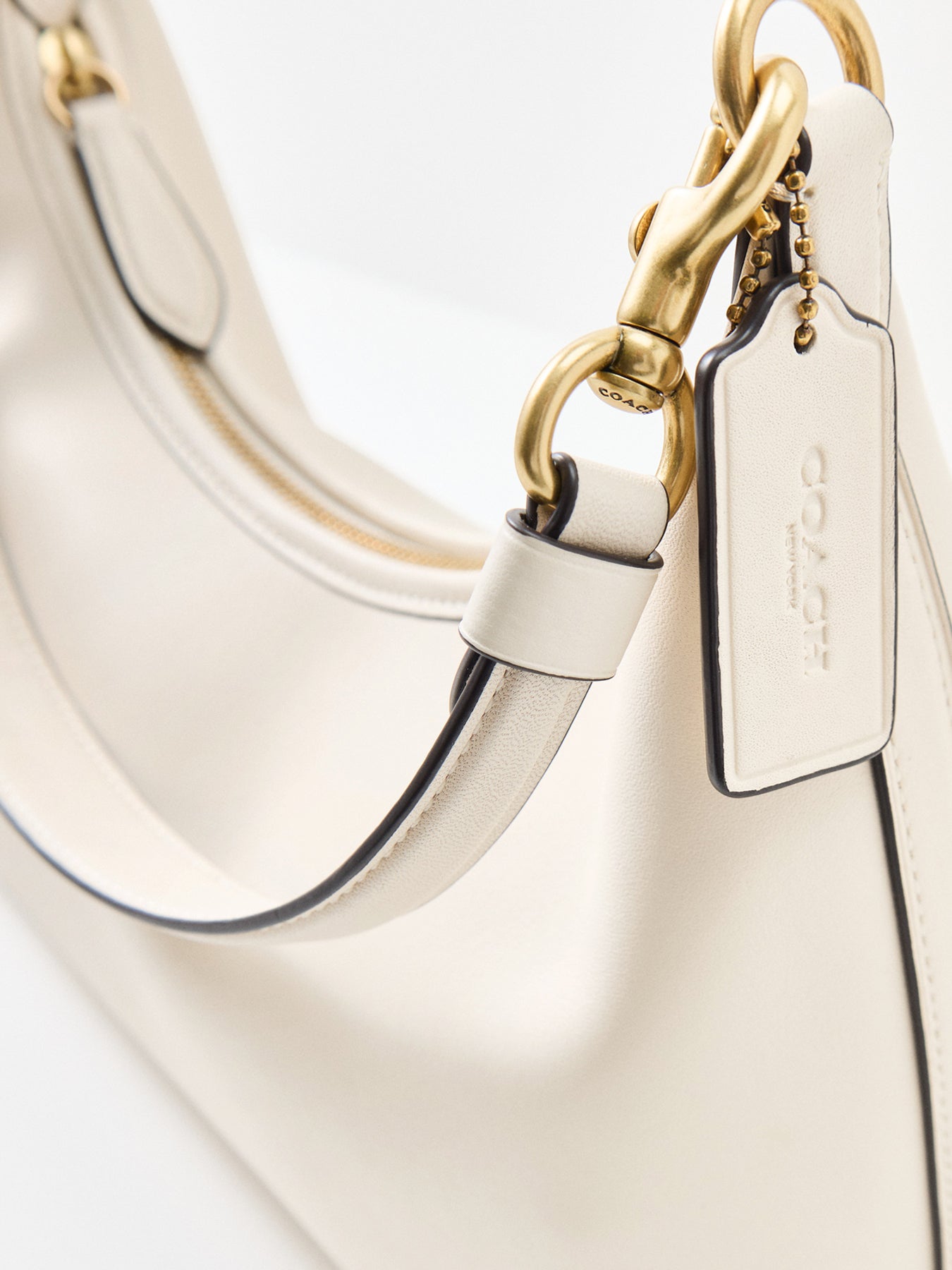 Juliet 25 Leather Shoulder Bag Chalk