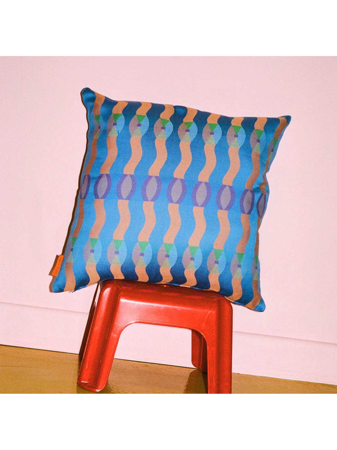 Omi Cushion