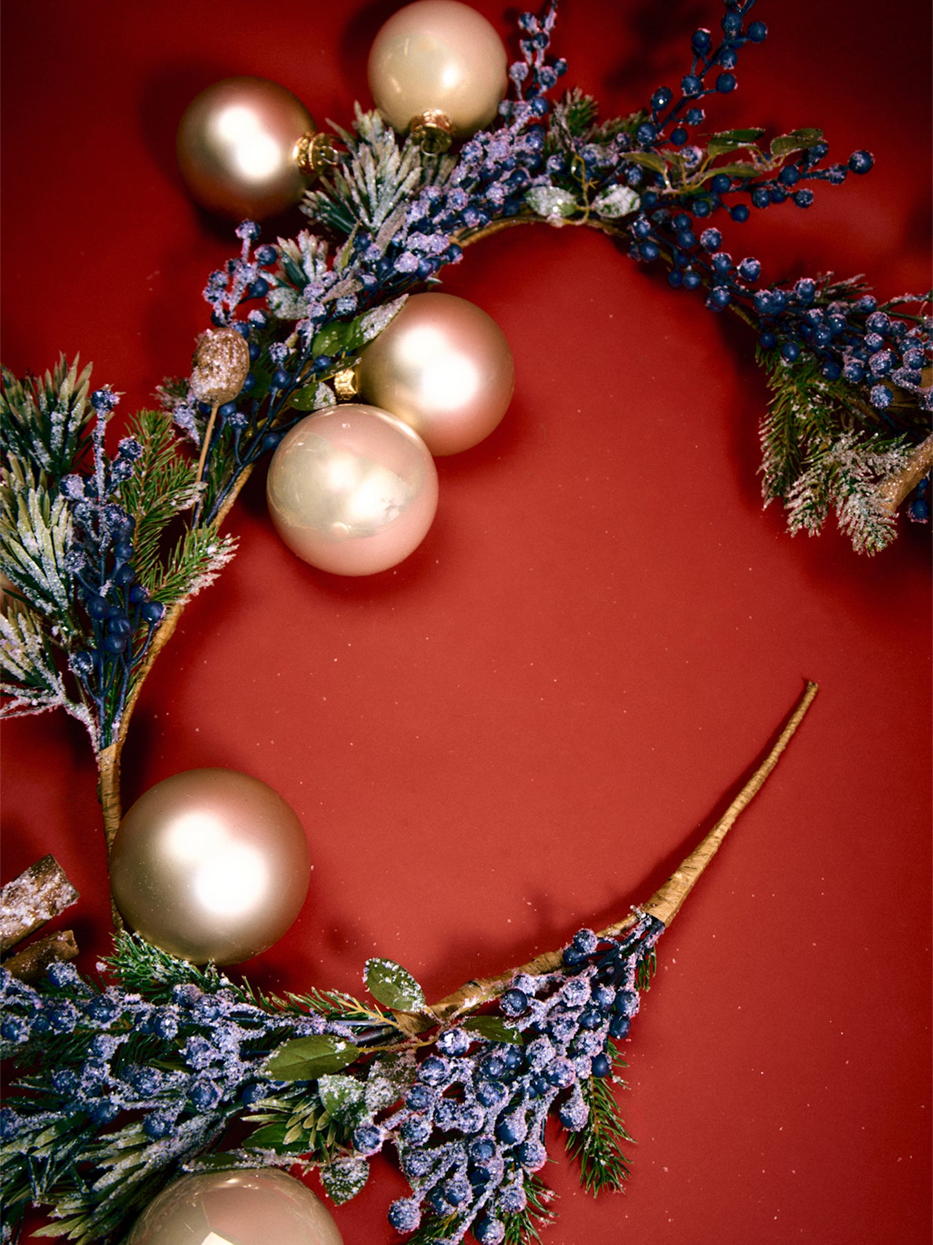 Bl berry garland frosted blue berries indoor