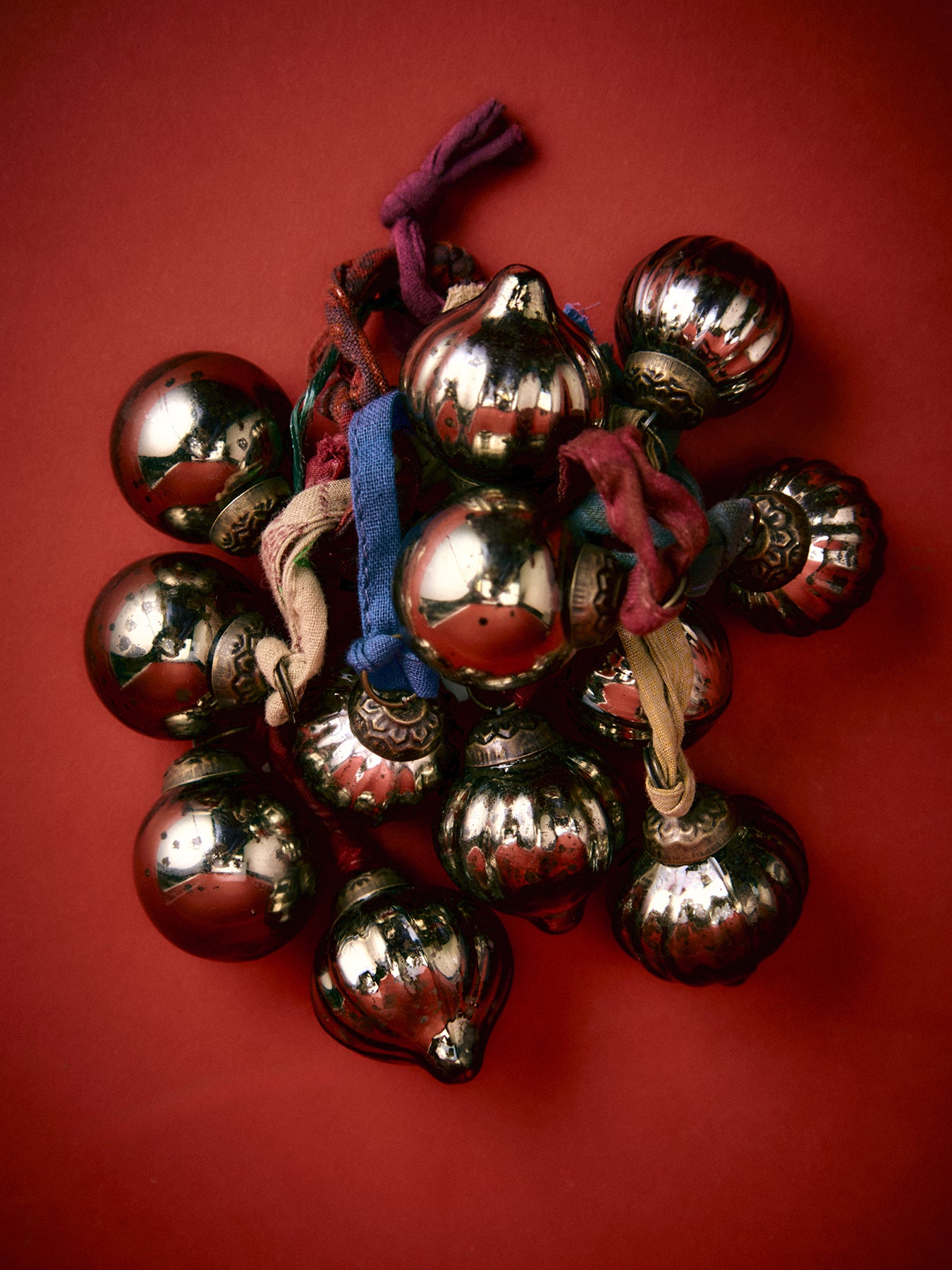 Dew Drop Antique Gold Set of 12 Baubles