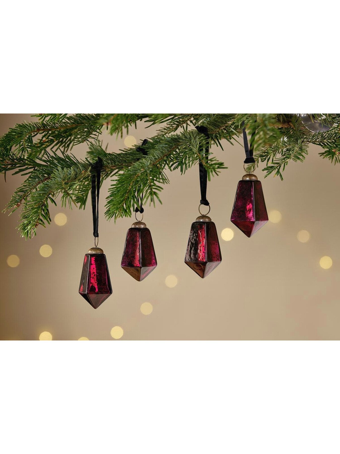 Ratnam Large Ruby Set Of 4 Baubles