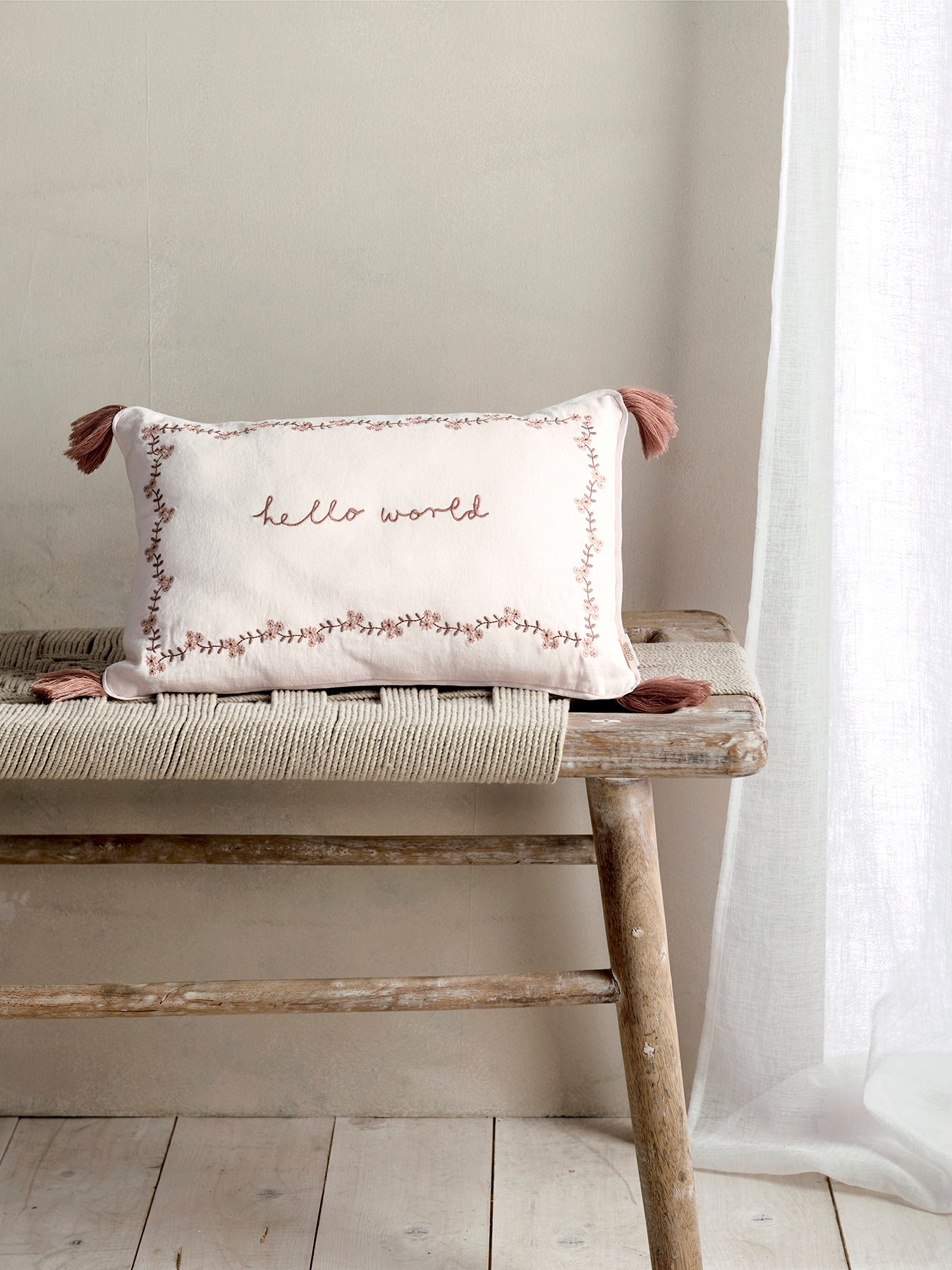 Welcome to the World Wildflower Cushion