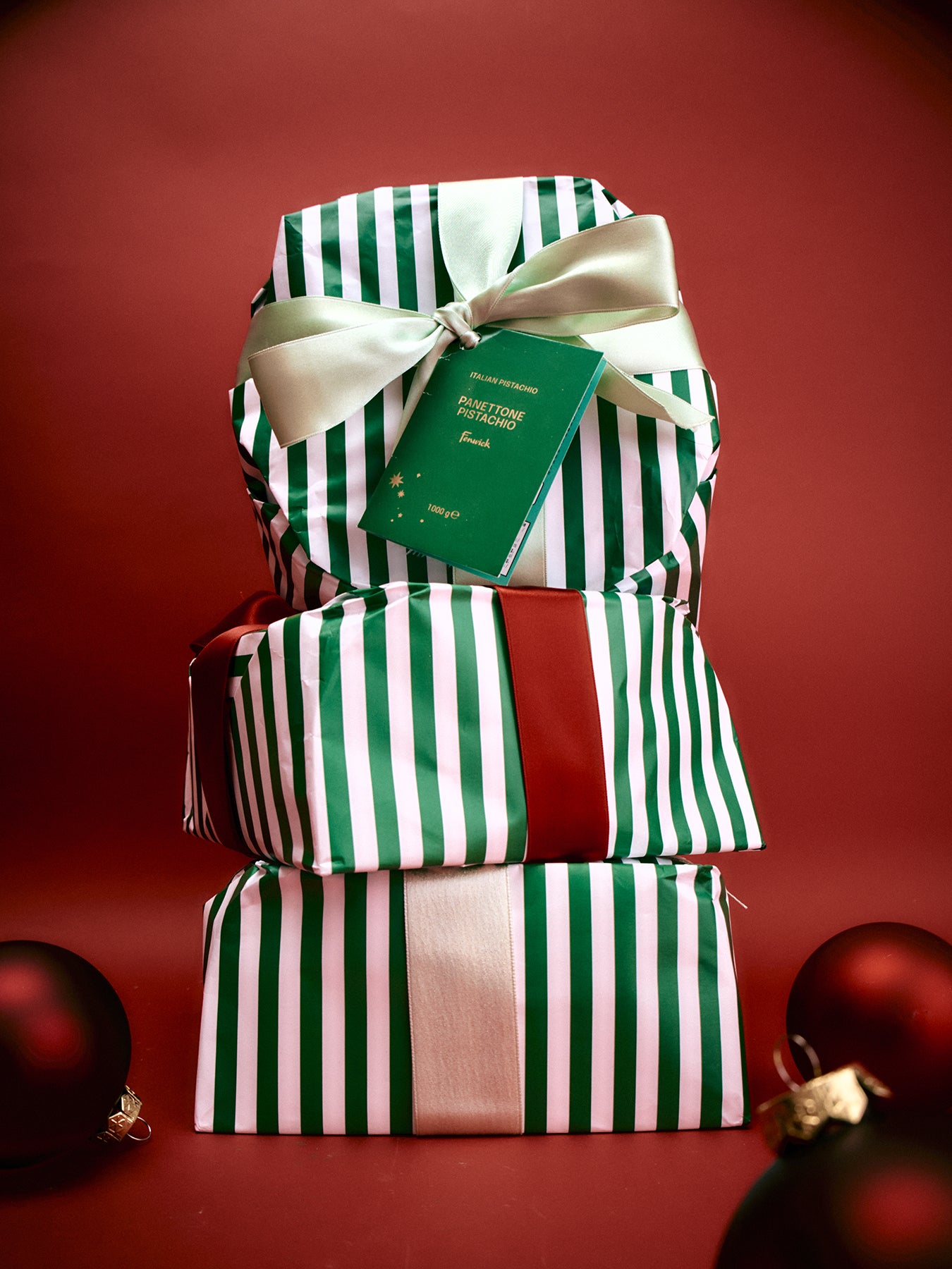 Italian Panettone Pistachio Rich Festive Cake With Pistachio Filling 1Kg