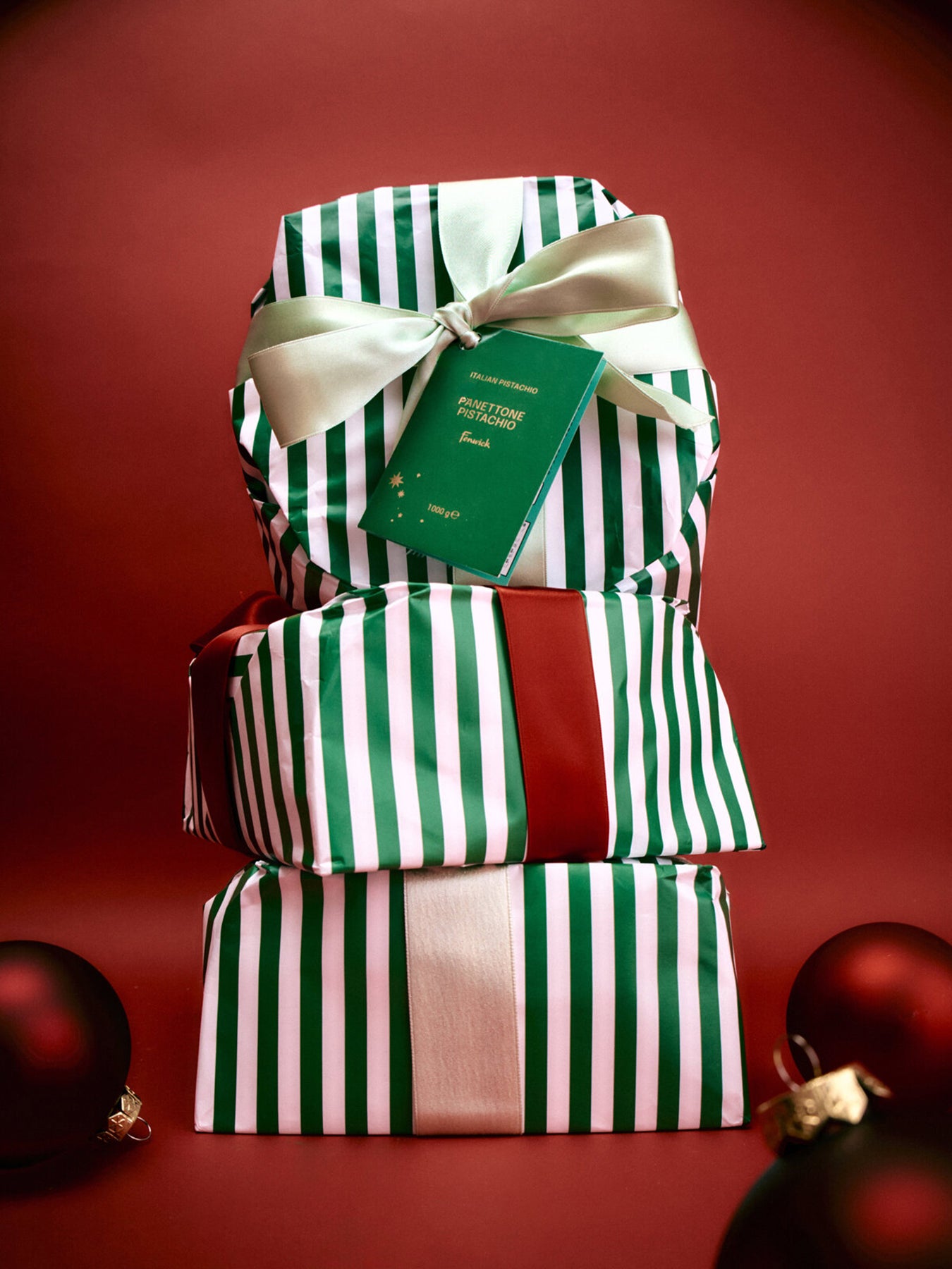 Italian Panettone Pistachio Rich Festive Cake With Pistachio Filling 1Kg