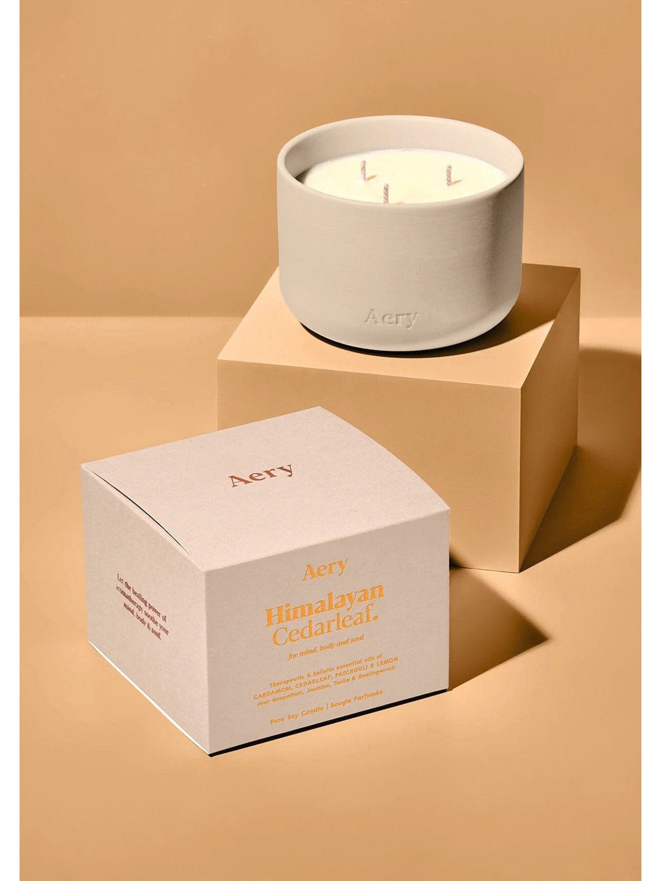 Himalayan Cedarleaf Scented Triple Wick Candle 450g