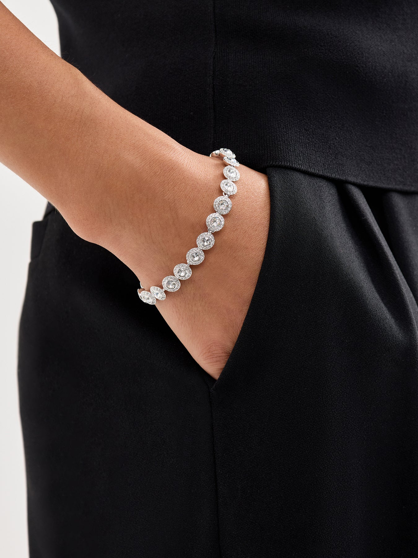 Una Angelic Round Cut Tennis Bracelet