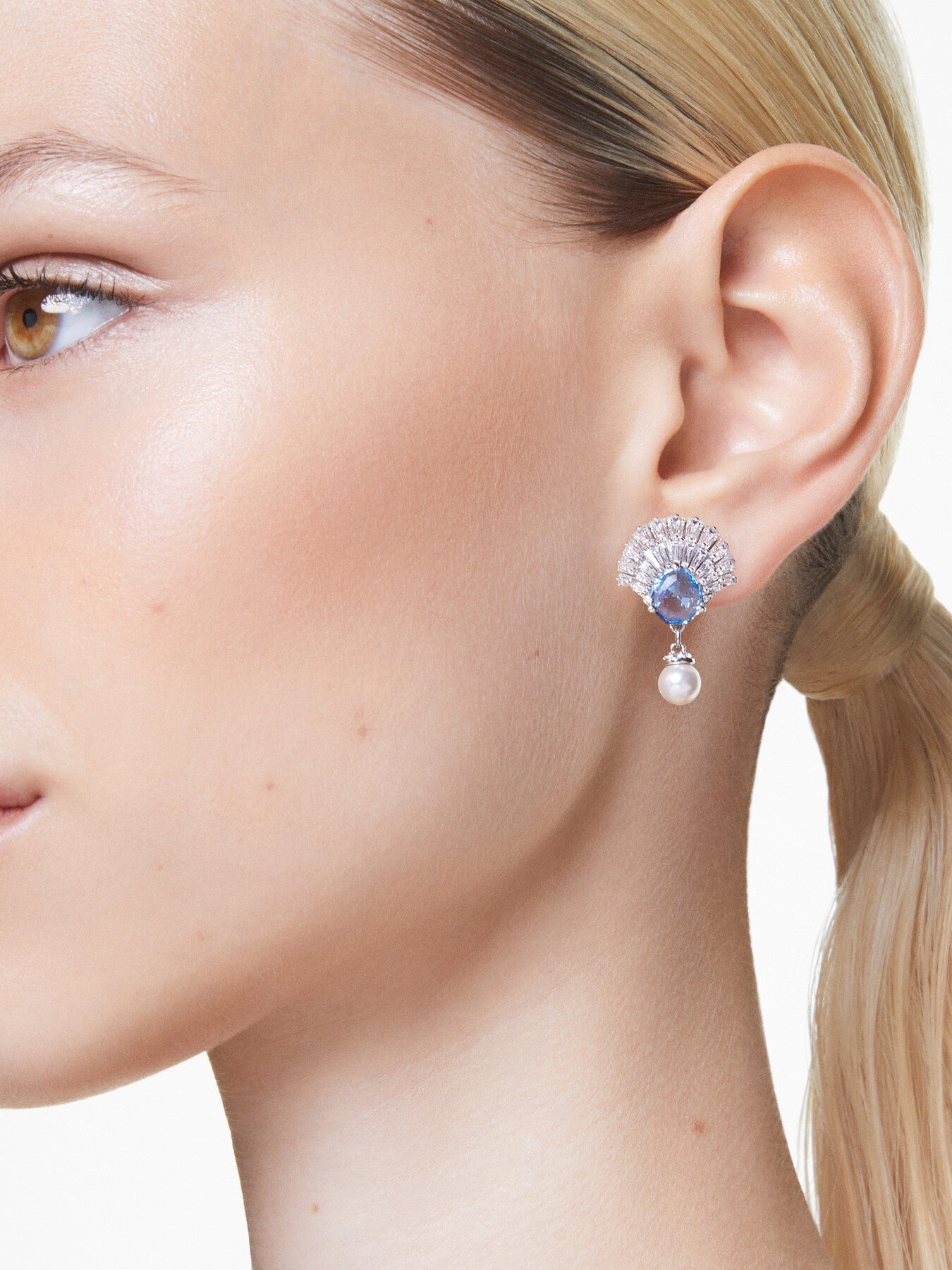 Idyllia Shell Drop Earrings