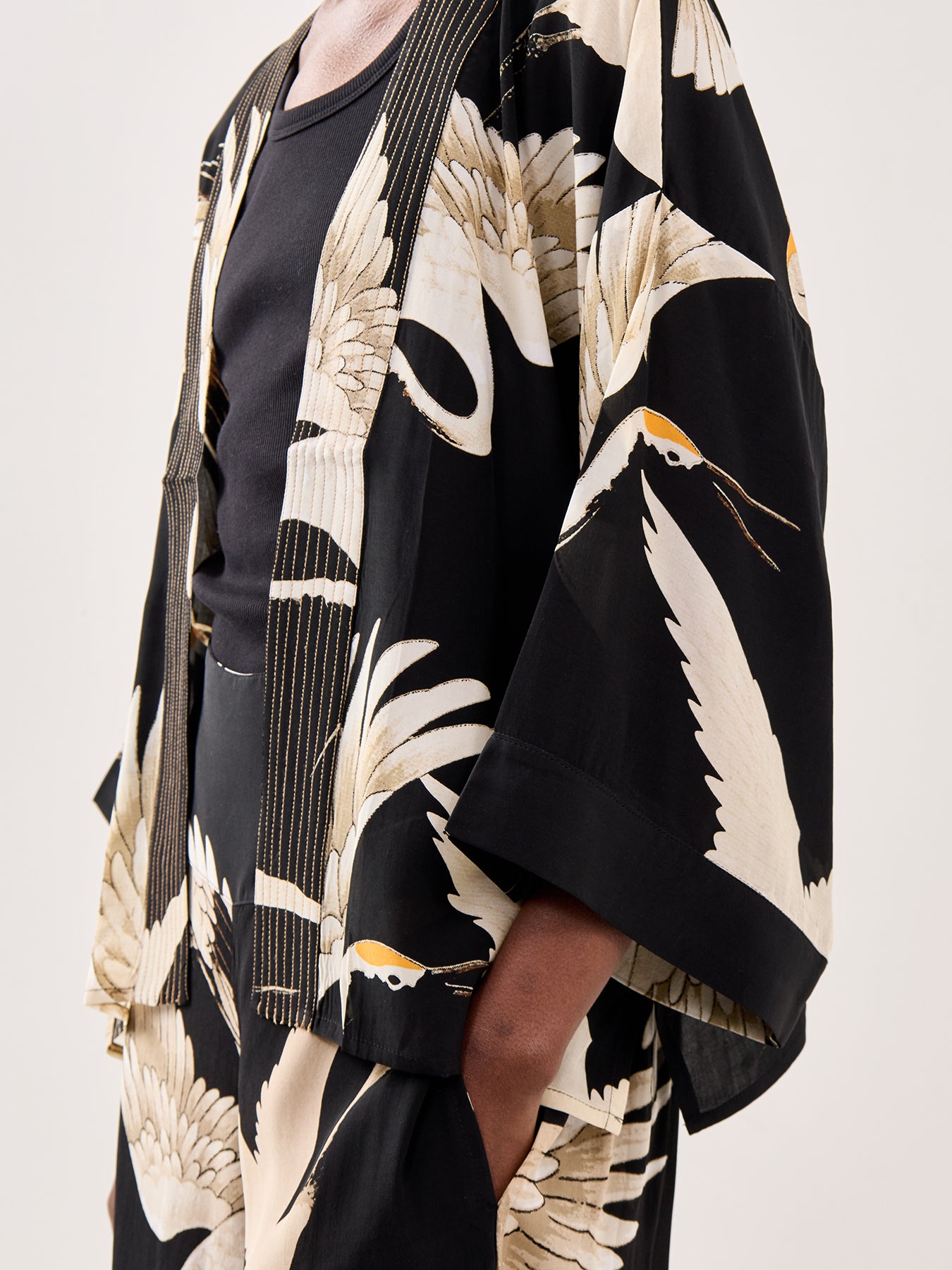 Crepe Kimono   Stork Black