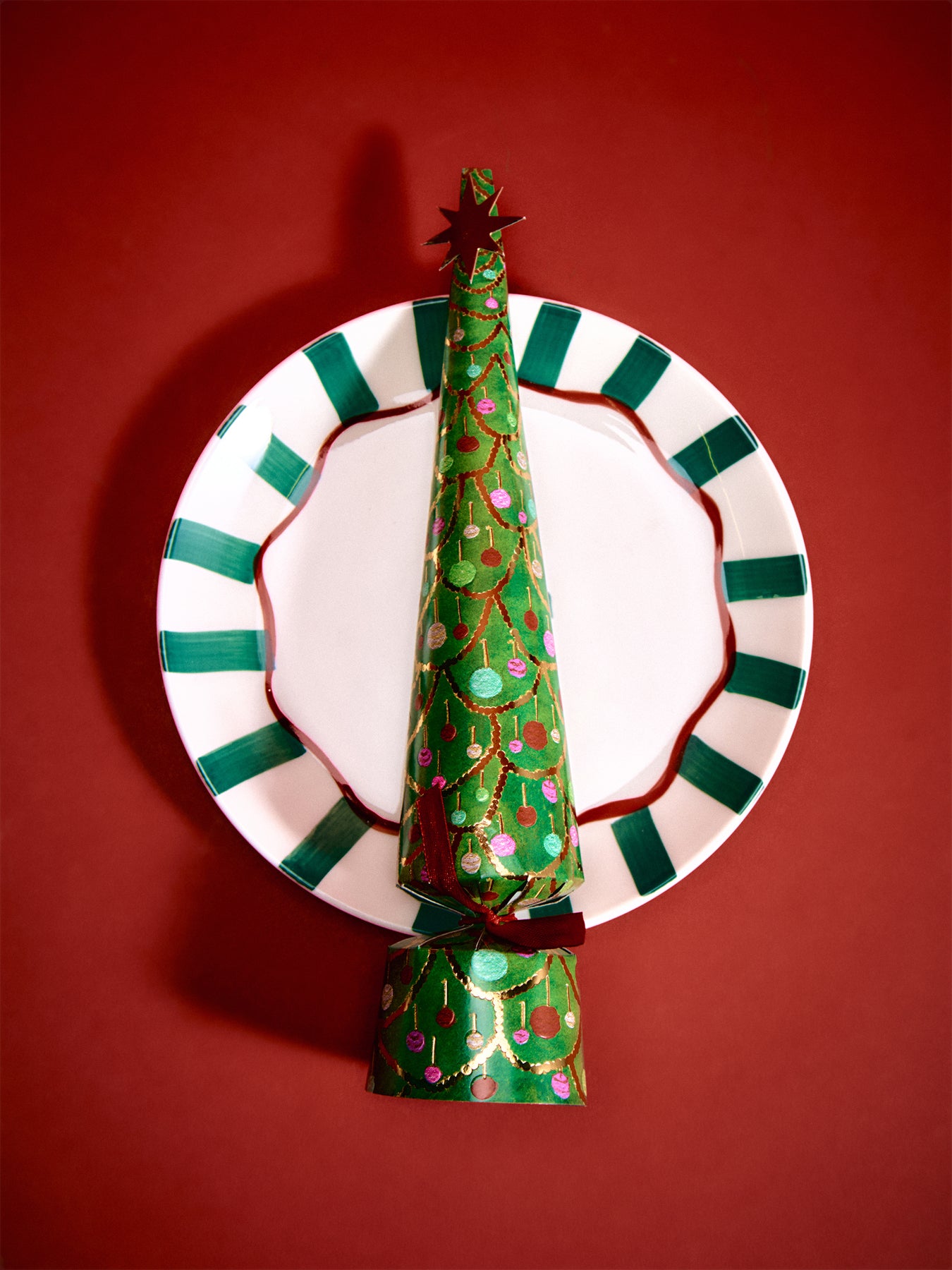 Crackers Merry & Bright Christmas Decoration Green Pack Of 8