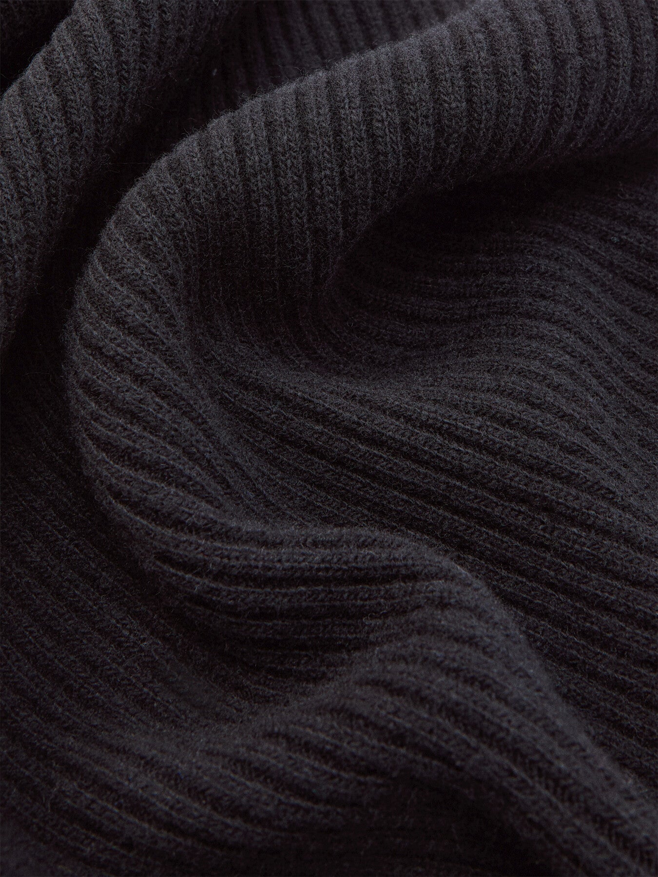 Ribbed Wool Scarf