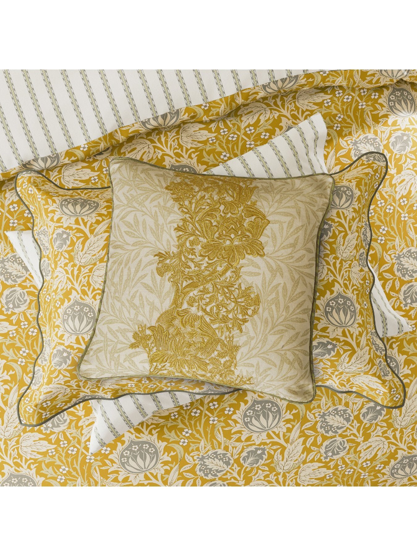 Elmcote Cushion