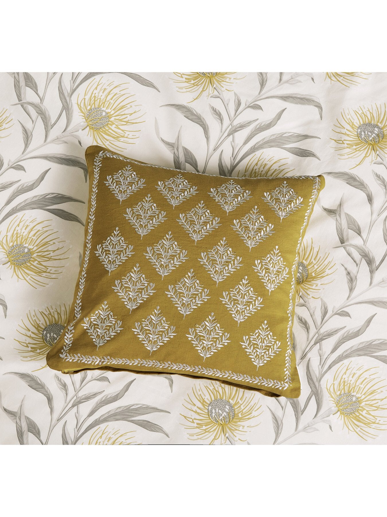 Catherinae Cushion