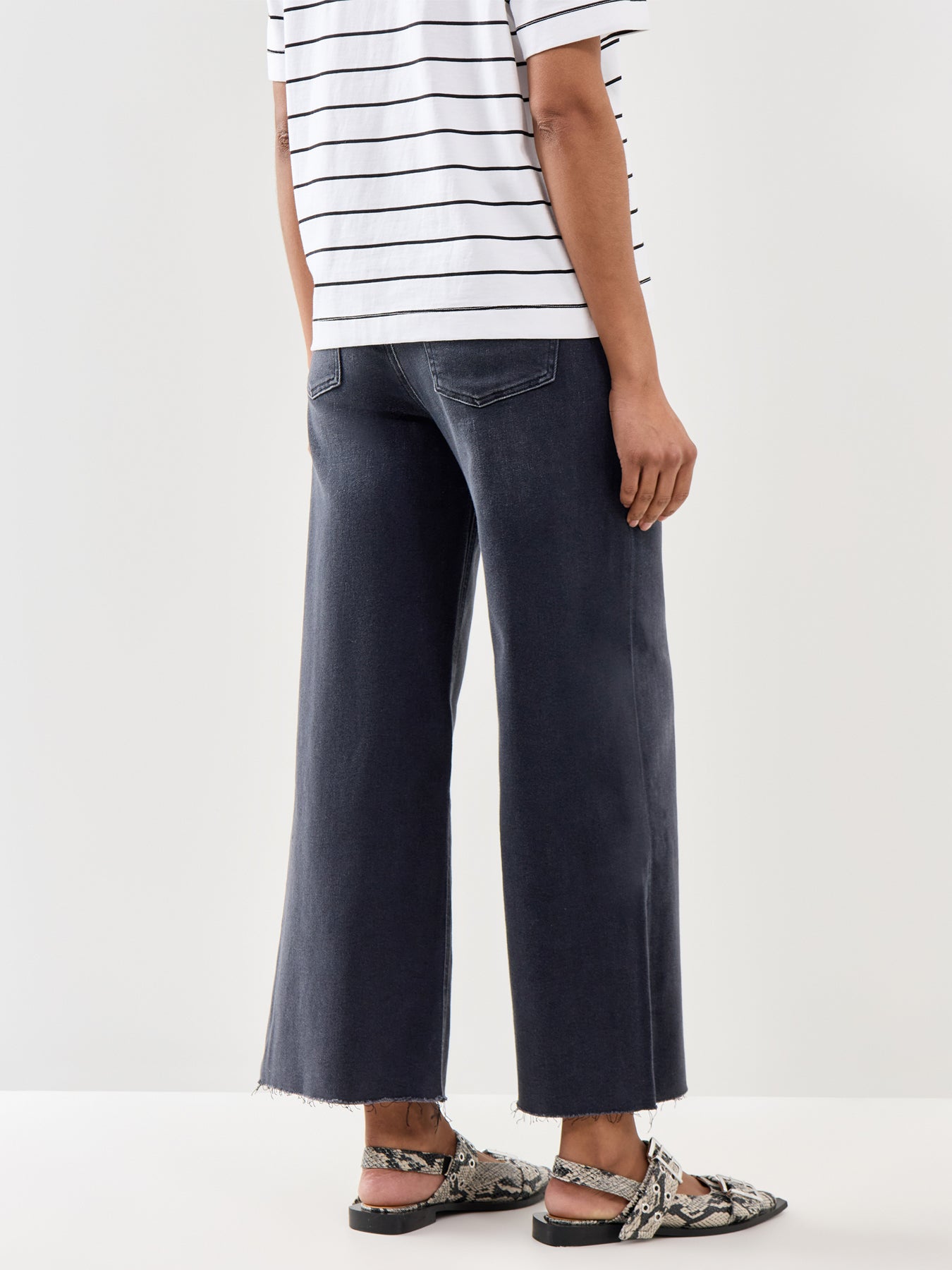Lyra Wide Leg Crop Jeans Black