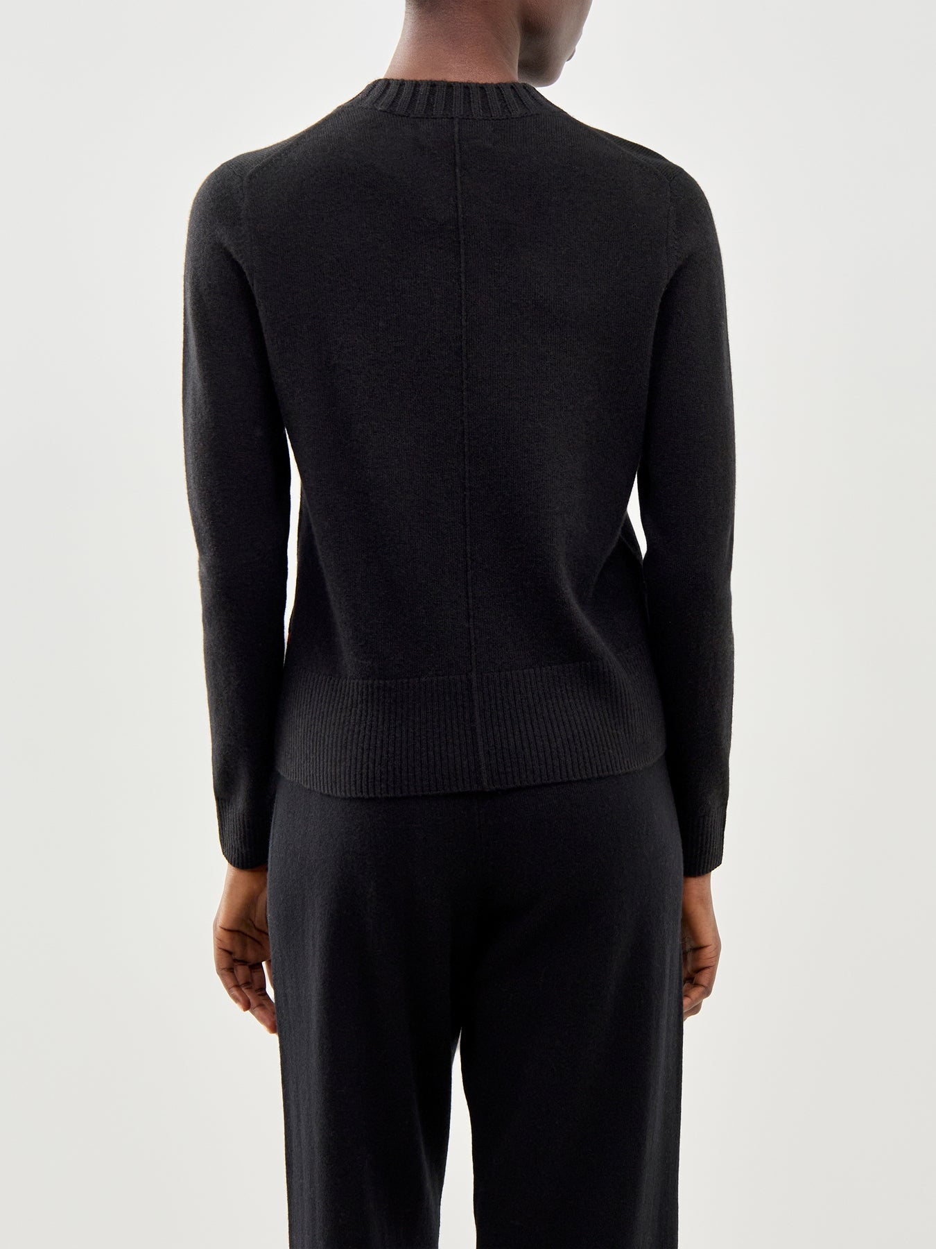 Cropped Sporty Sweater Black
