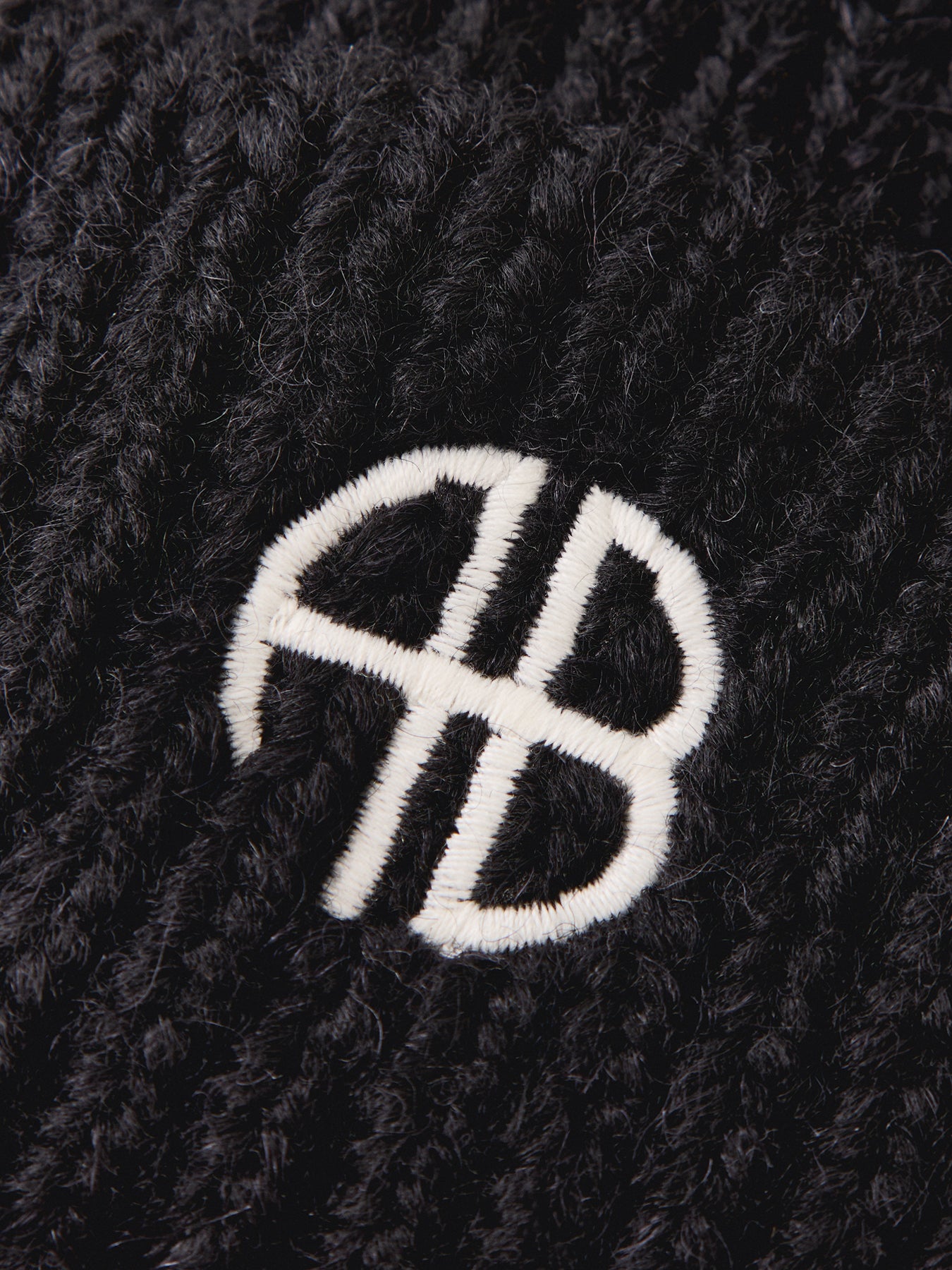 Elia Beanie Black