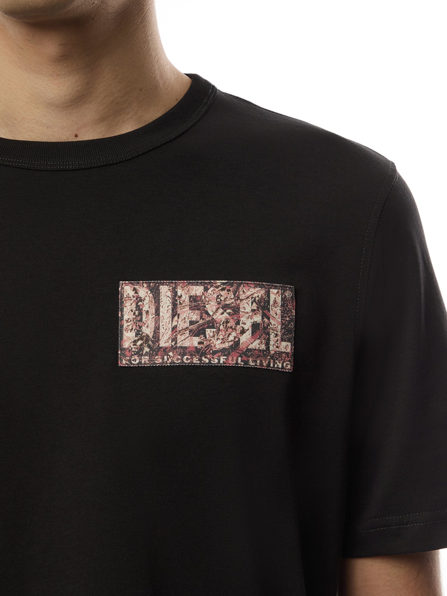 T-Adjust R19 Chest Flower Logo T Shirt