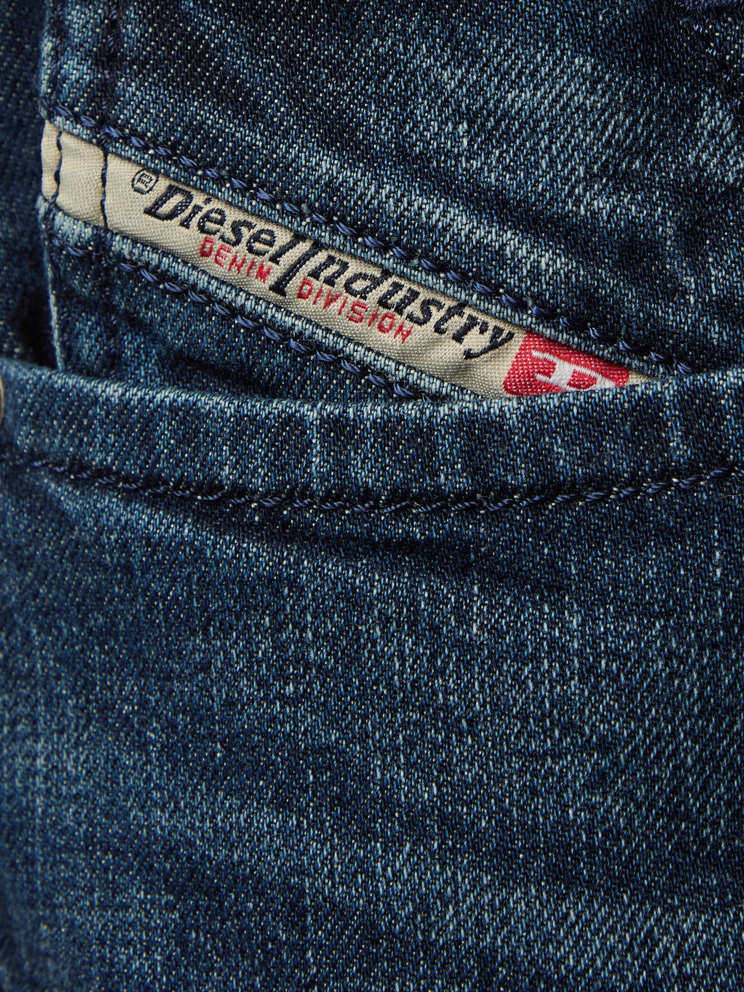 1985 Larkee Tapered Fit Jeans